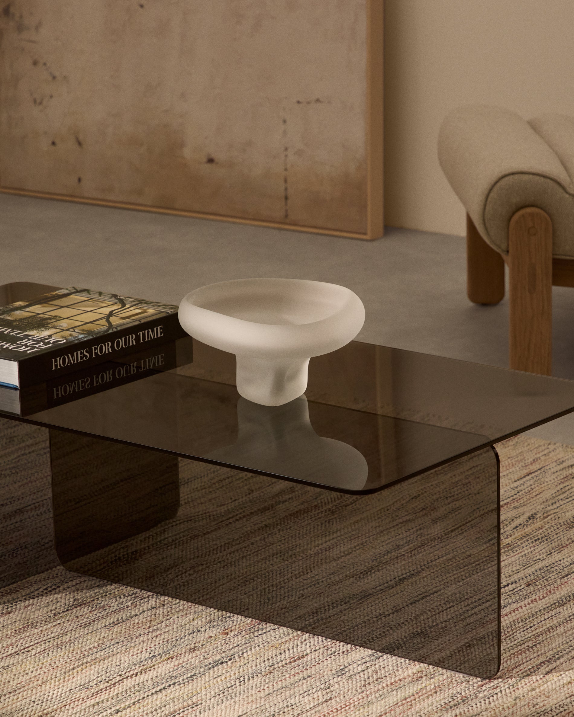 Ondaro frosted glass centrepiece 15cm - Lifestyle