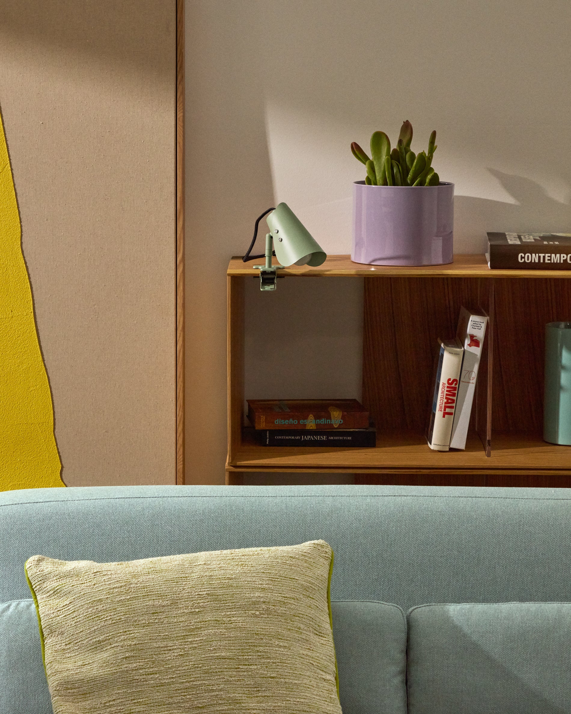 Jula small lamp with clamp in green metal - Lifestyle
