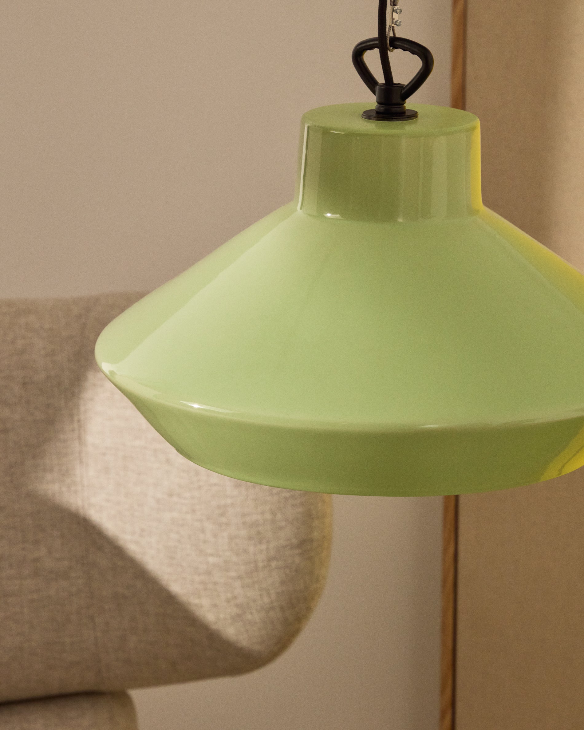 Portol green ceramic ceiling lamp - Lifestyle