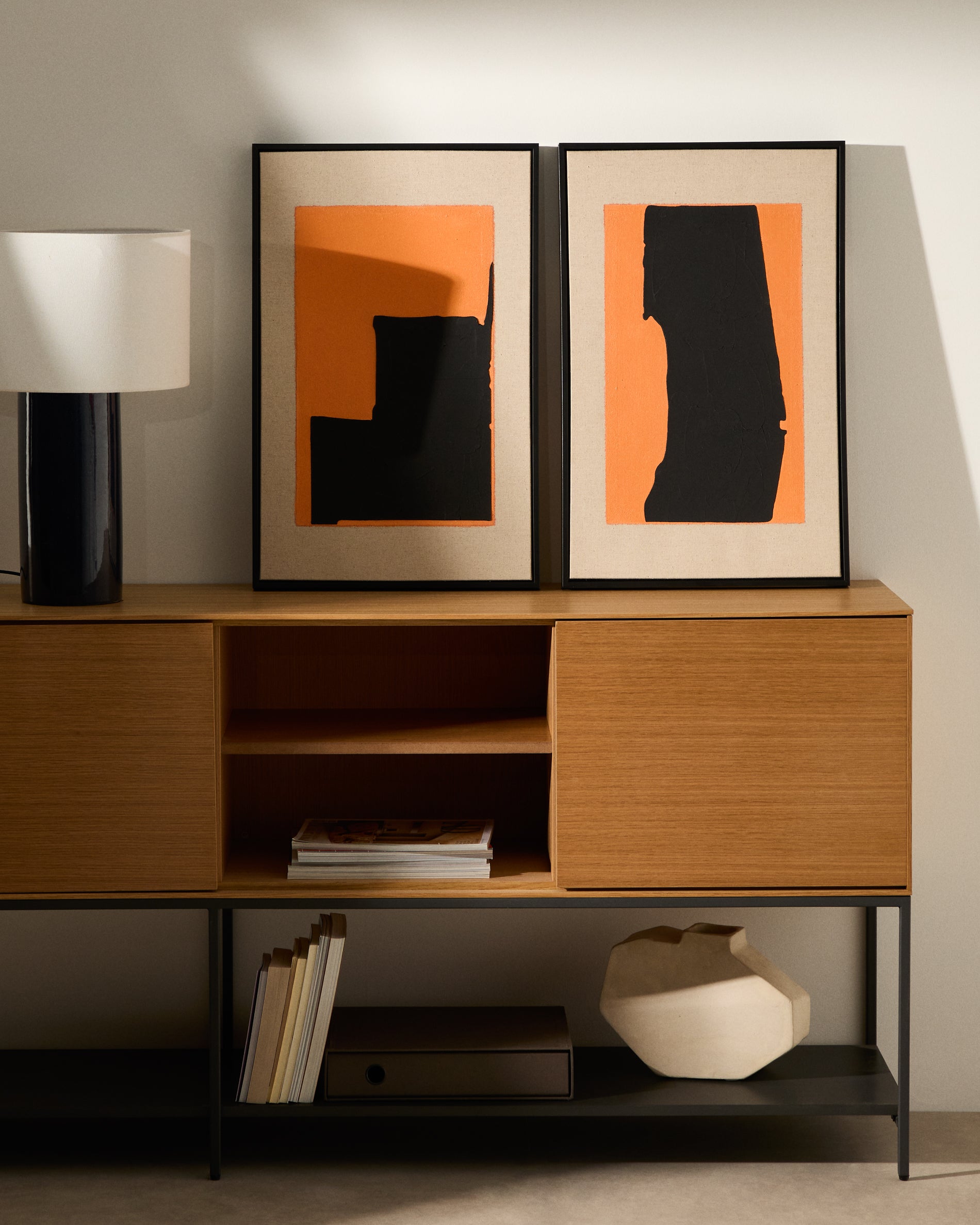 Zernu hand-painted orange and black with linen abstract picture 42 x 65cm - Lifestyle