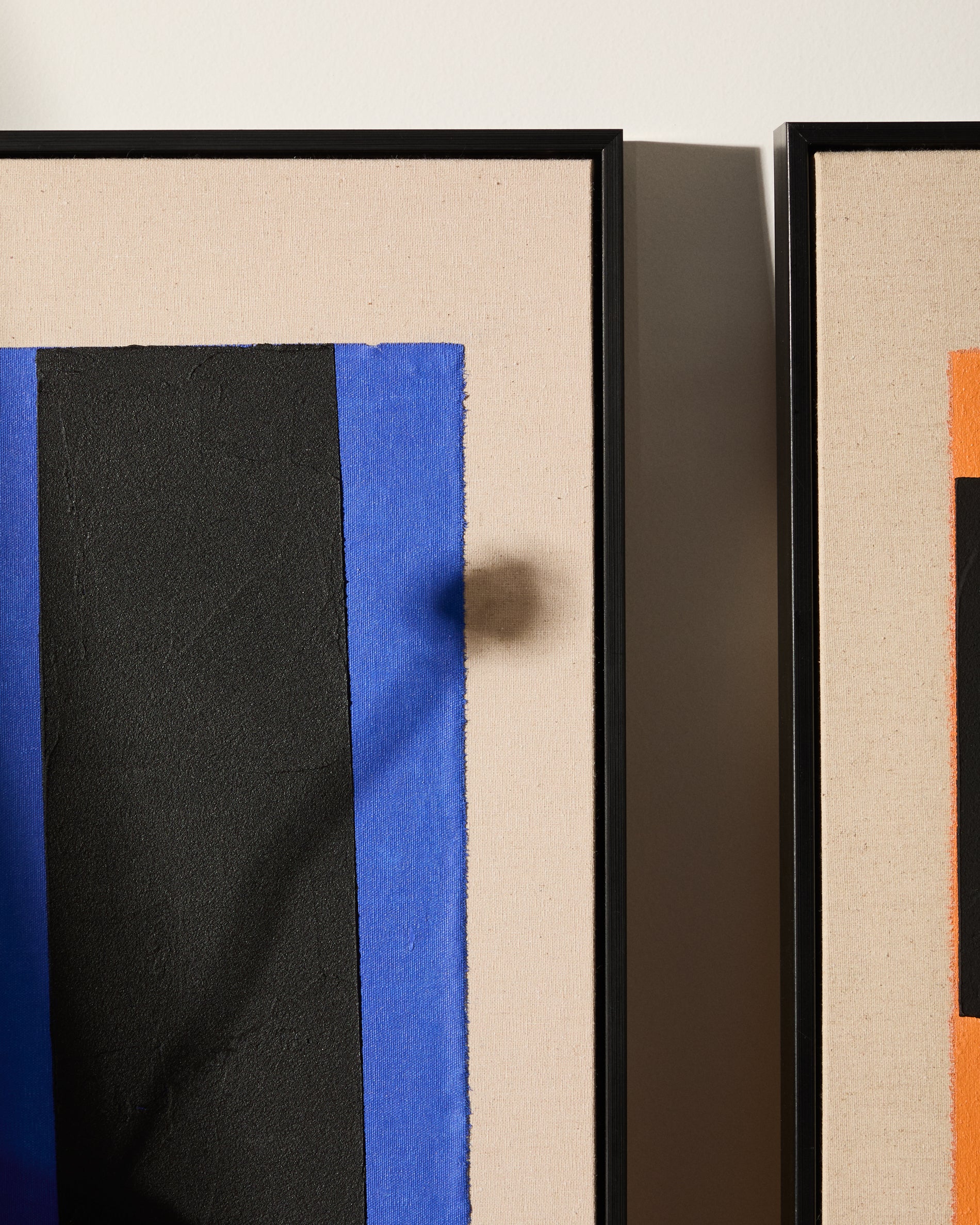 Zernu hand-painted blue and black vertical line abstract picture 42 x 65cm - Lifestyle