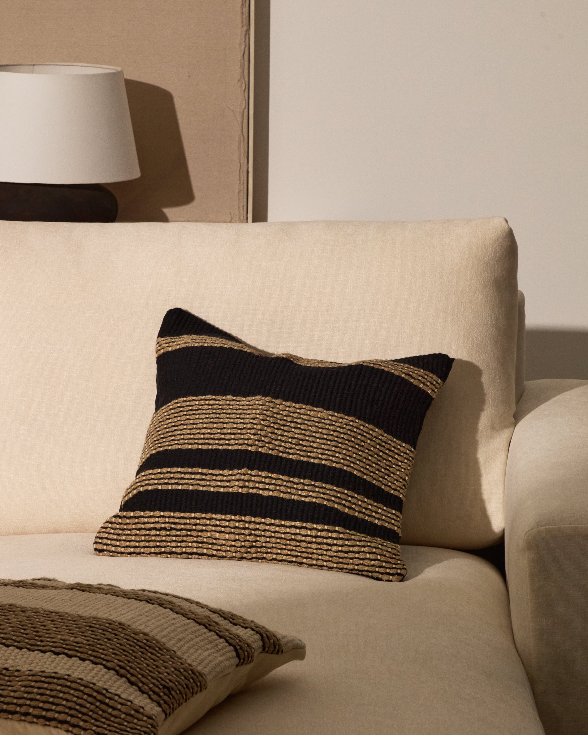 Aylin black jute-embroidered cotton cushion cover 50 x 50 cm - Lifestyle