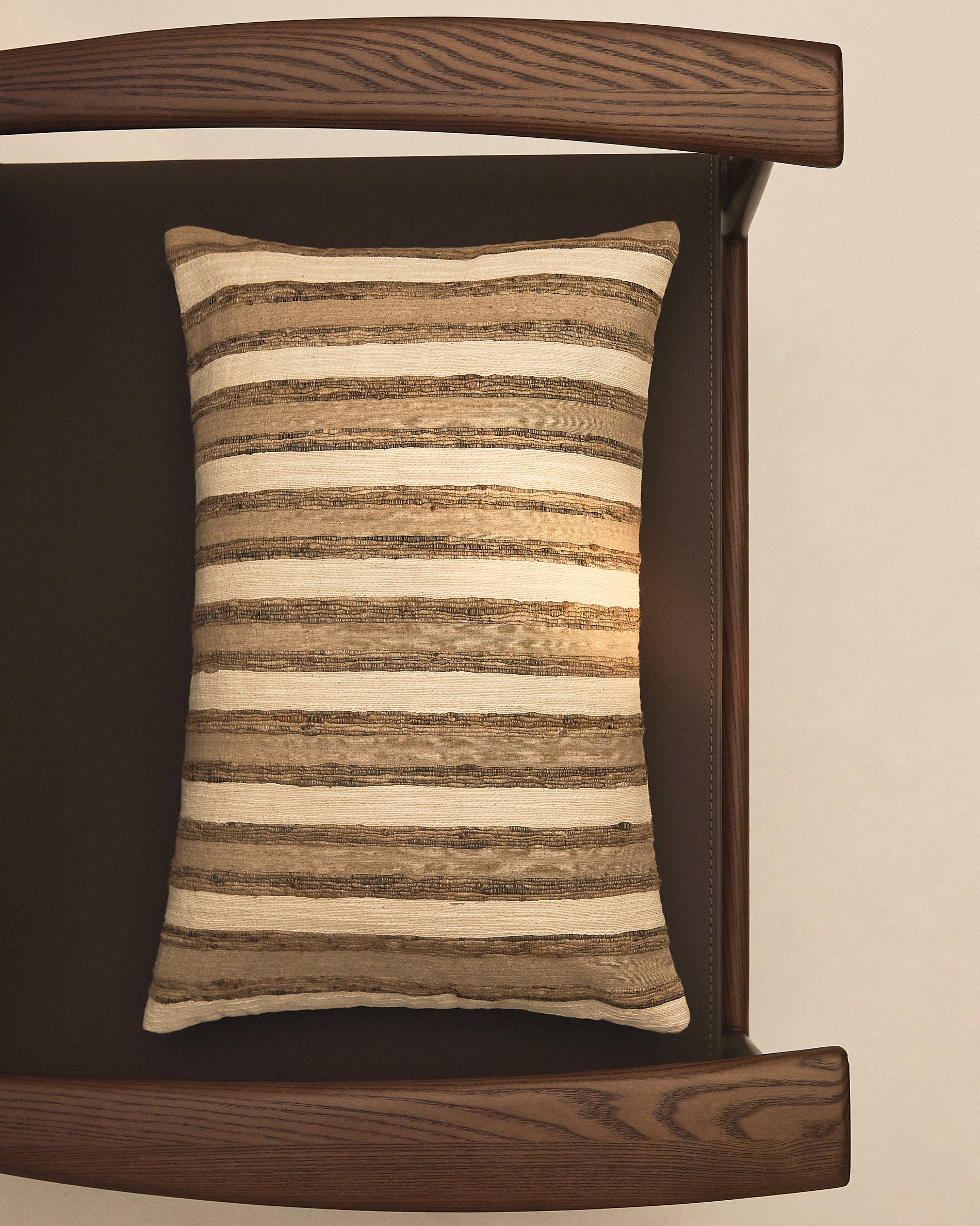 Dorevi ecru striped silk blend jacquard cushion cover 40 x 60cm - Lifestyle