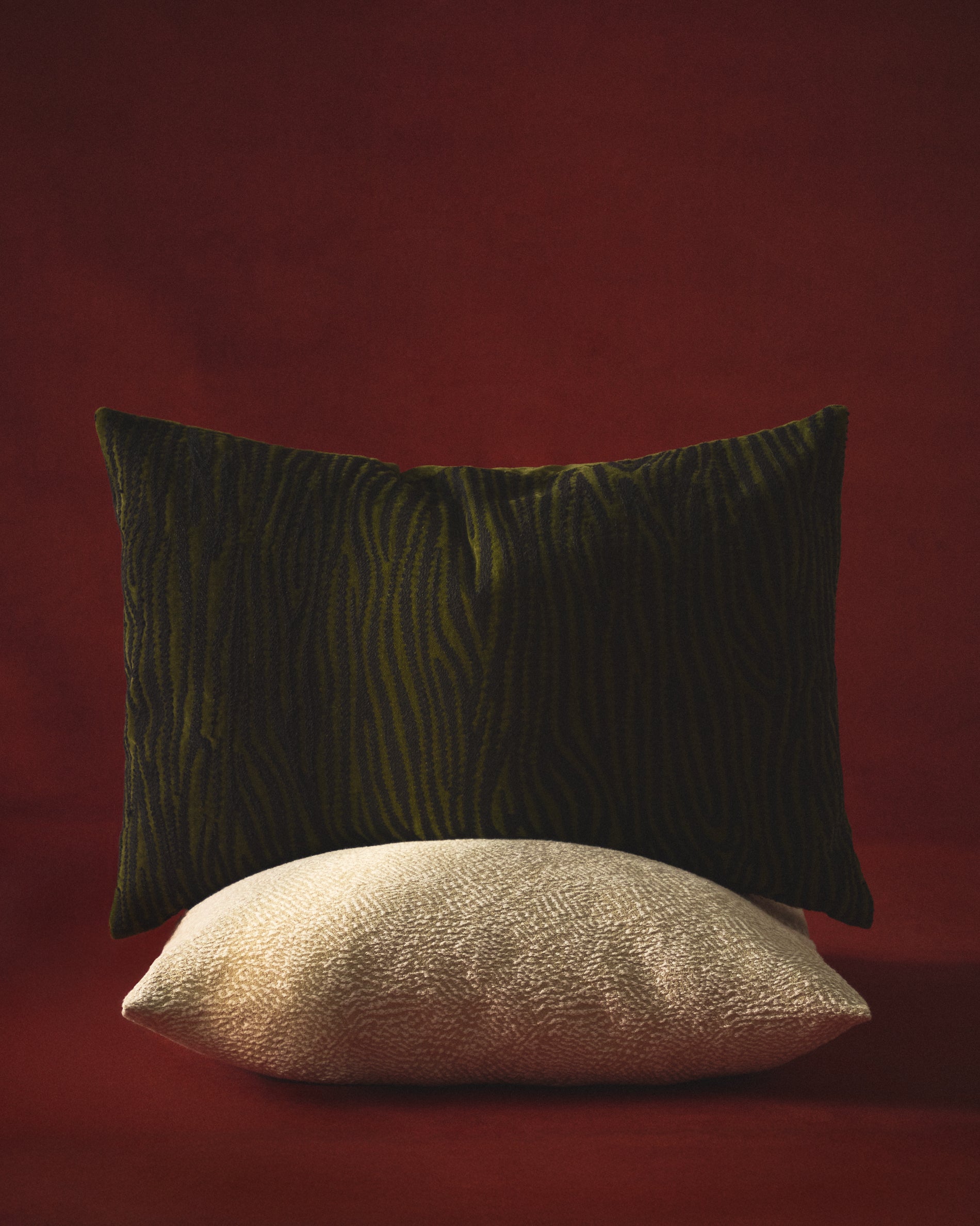 Davina cotton cushion cover with green zebra embroidery 40 x 60 cm - Lifestyle