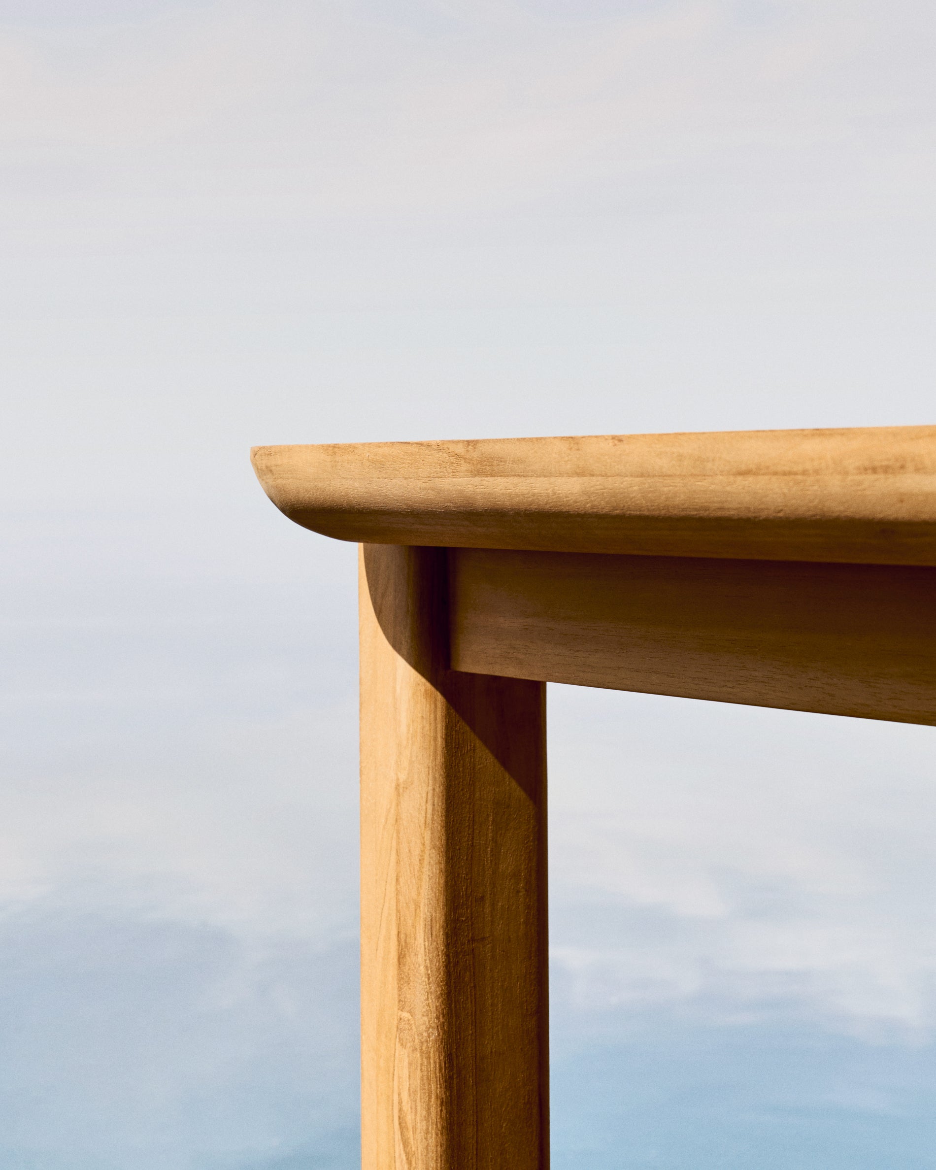 Icaro table made from solid teak wood, 220 x 102 cm, FSC 100% - Lifestyle