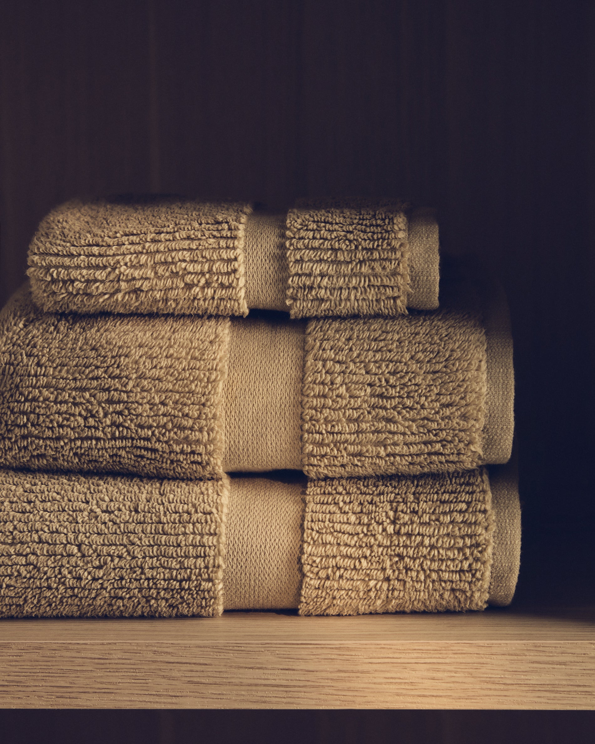 Olvira 100% cotton dark green jacquard face towel 30 x 50cm - Lifestyle