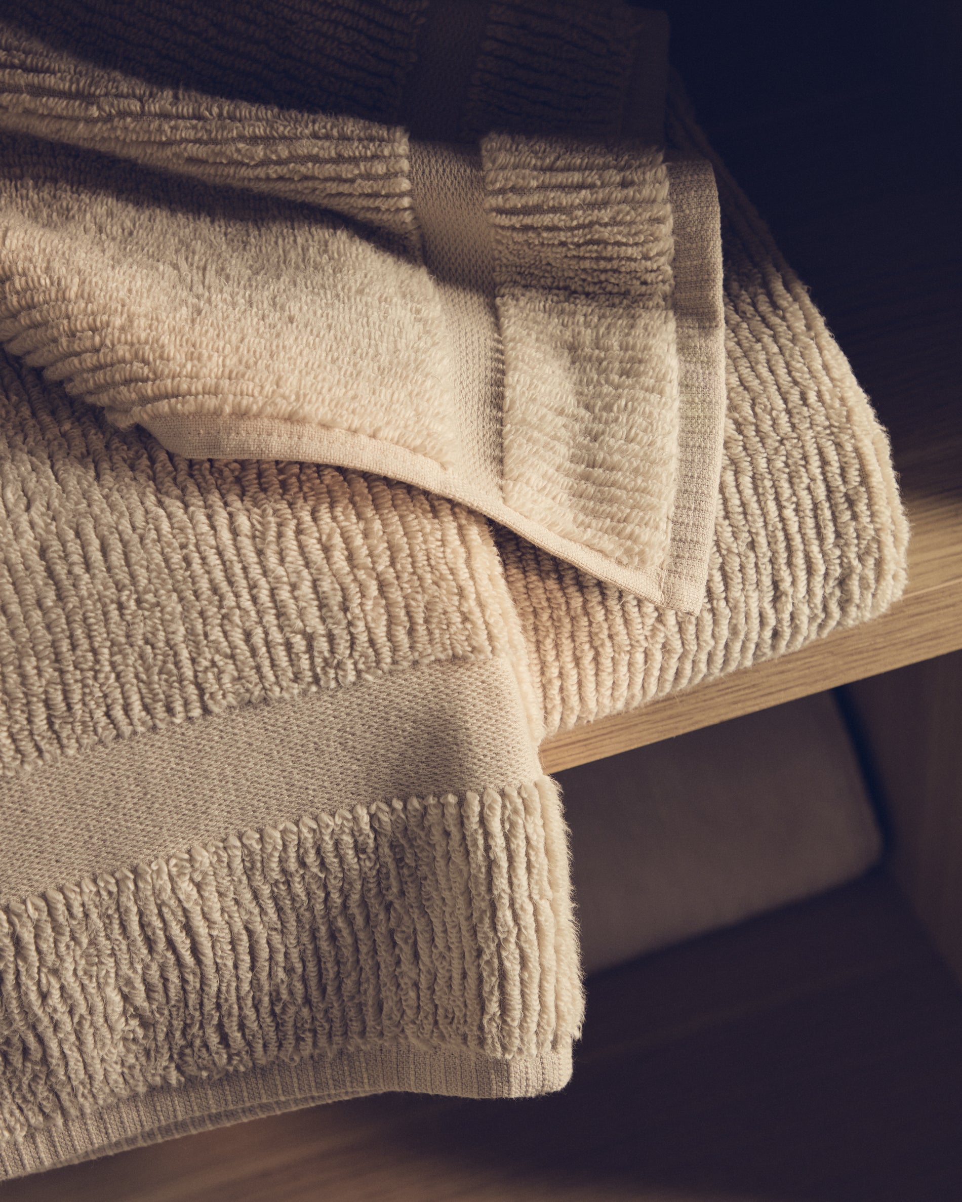 Olvira 100% cotton beige jacquard hand towel 30 x 50cm - Lifestyle