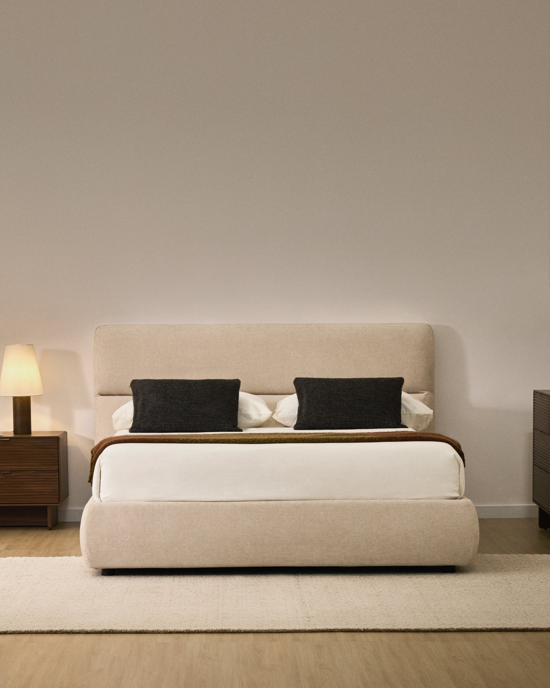 Dafra beige chenille bed with storage base and removable covers for mattress 160 x 200cm - Lifestyle