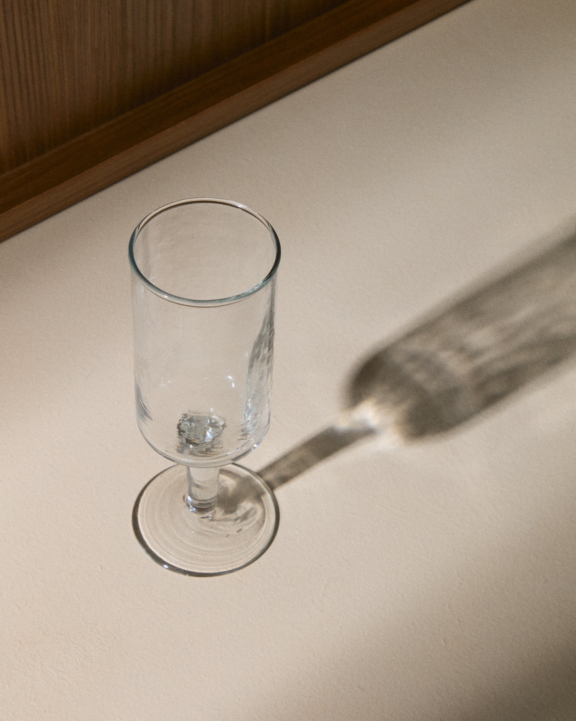 Obila wine glass made of transparent recycled glass - Lifestyle