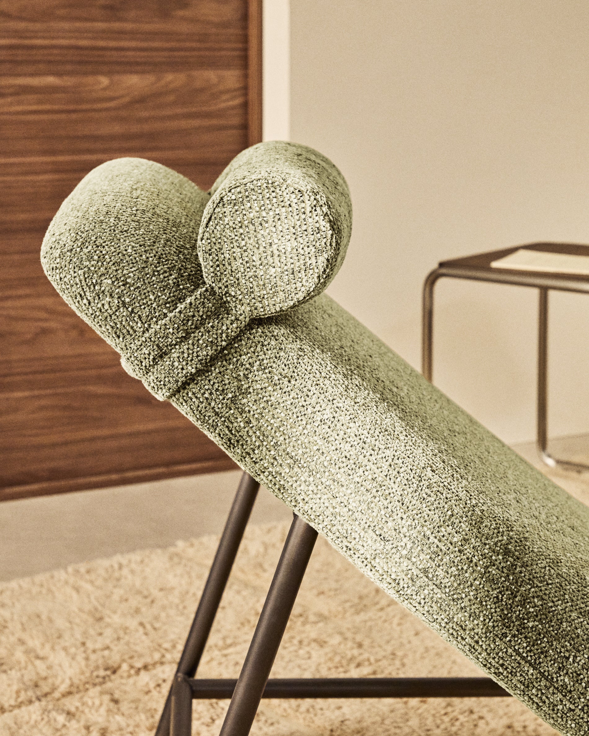 Osla divan in green chenille with brushed graphite stainless steel legs 174 cm - Lifestyle