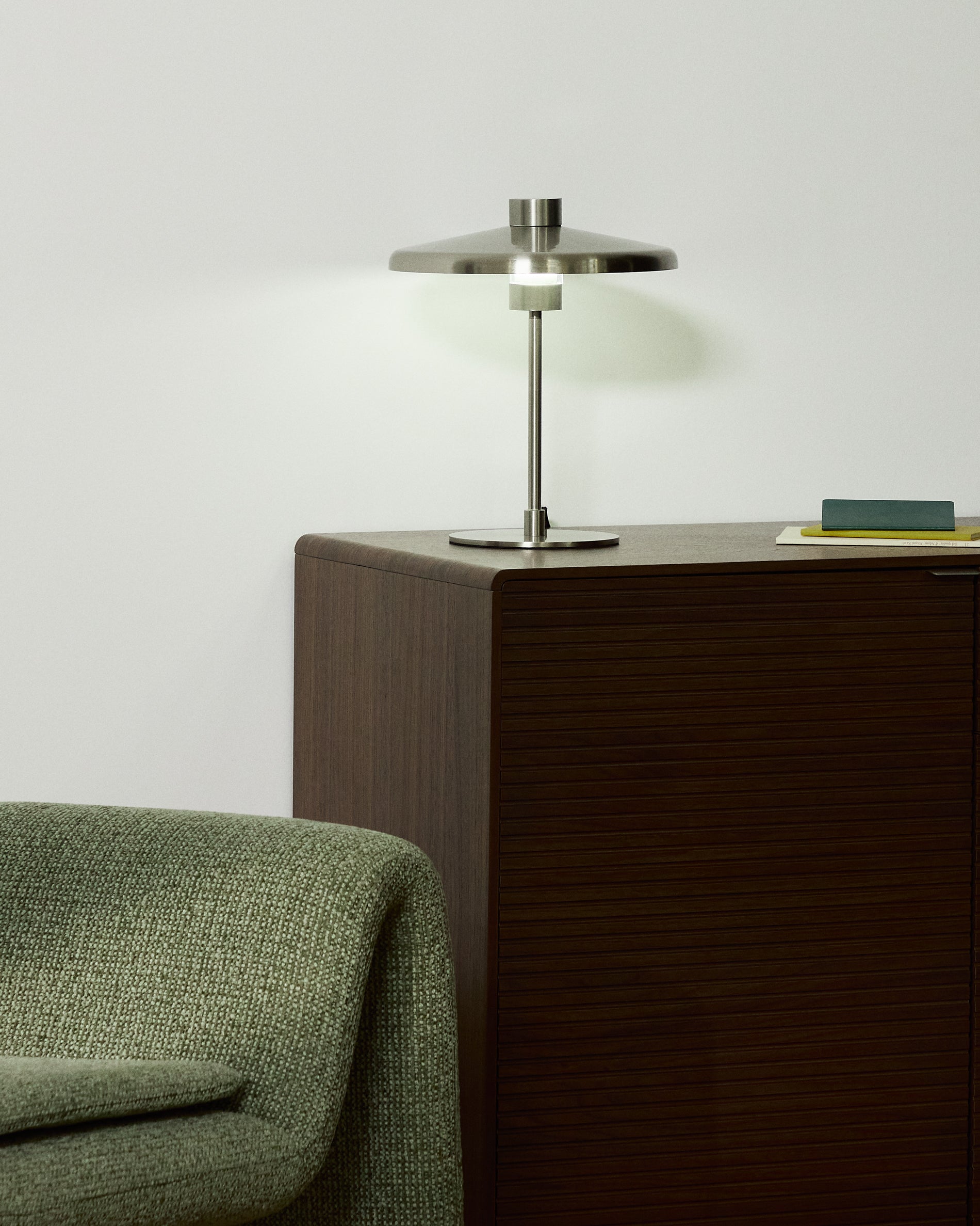 Nuvira table lamp in light grey brushed metal - Lifestyle