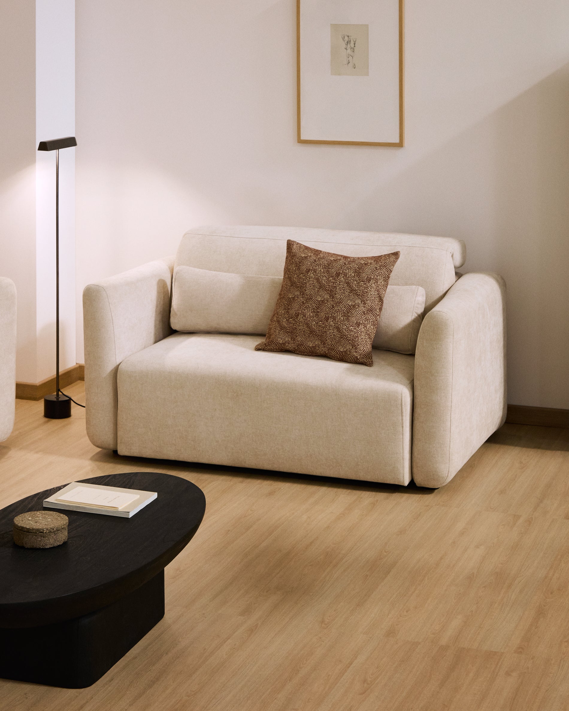 Lares 2-seater sofa with motorised sliding seats and reclining headrest in beige chenille 150cm - Lifestyle