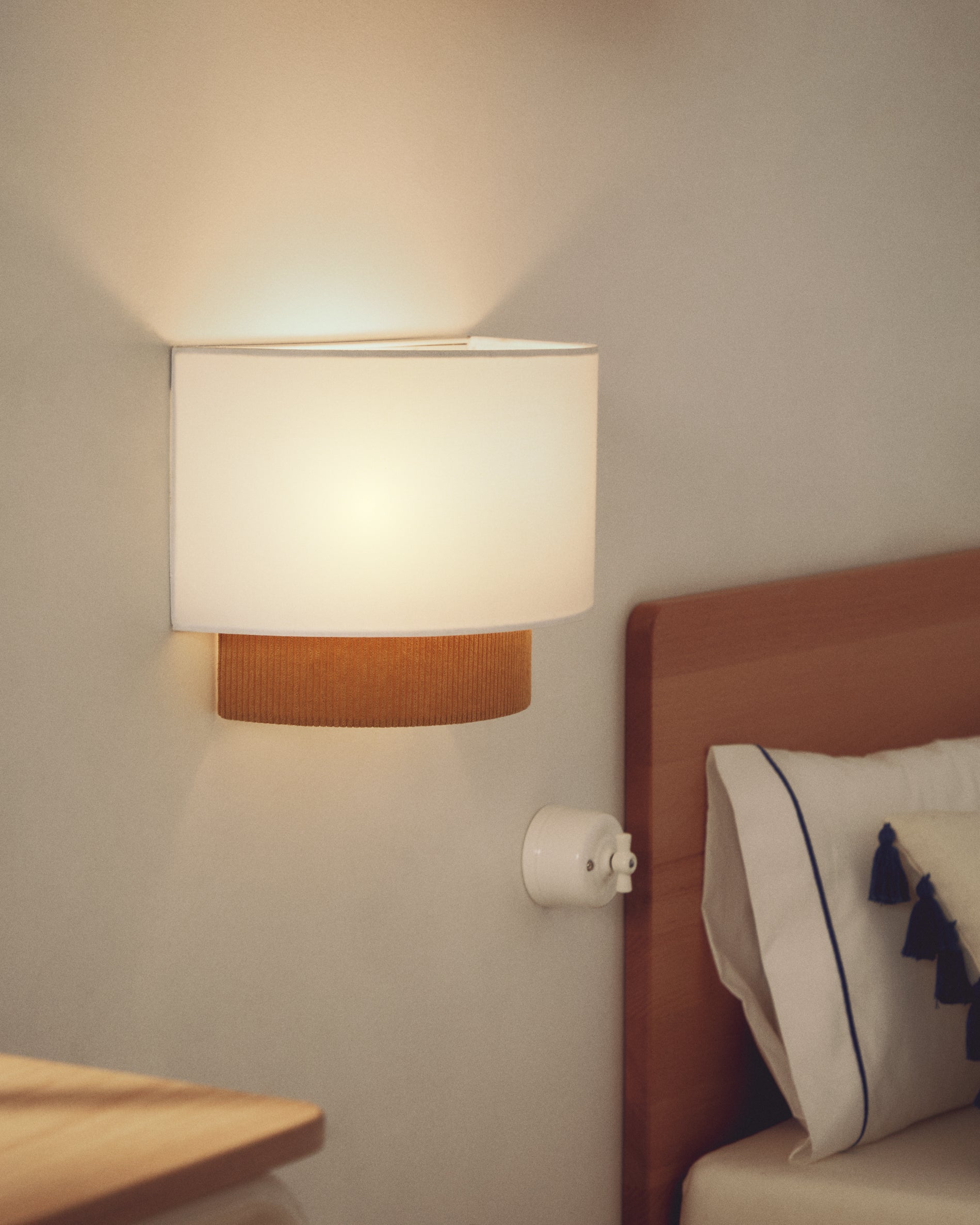 Bianella cotton and mustard corduroy wall light Ø 40cm - Lifestyle