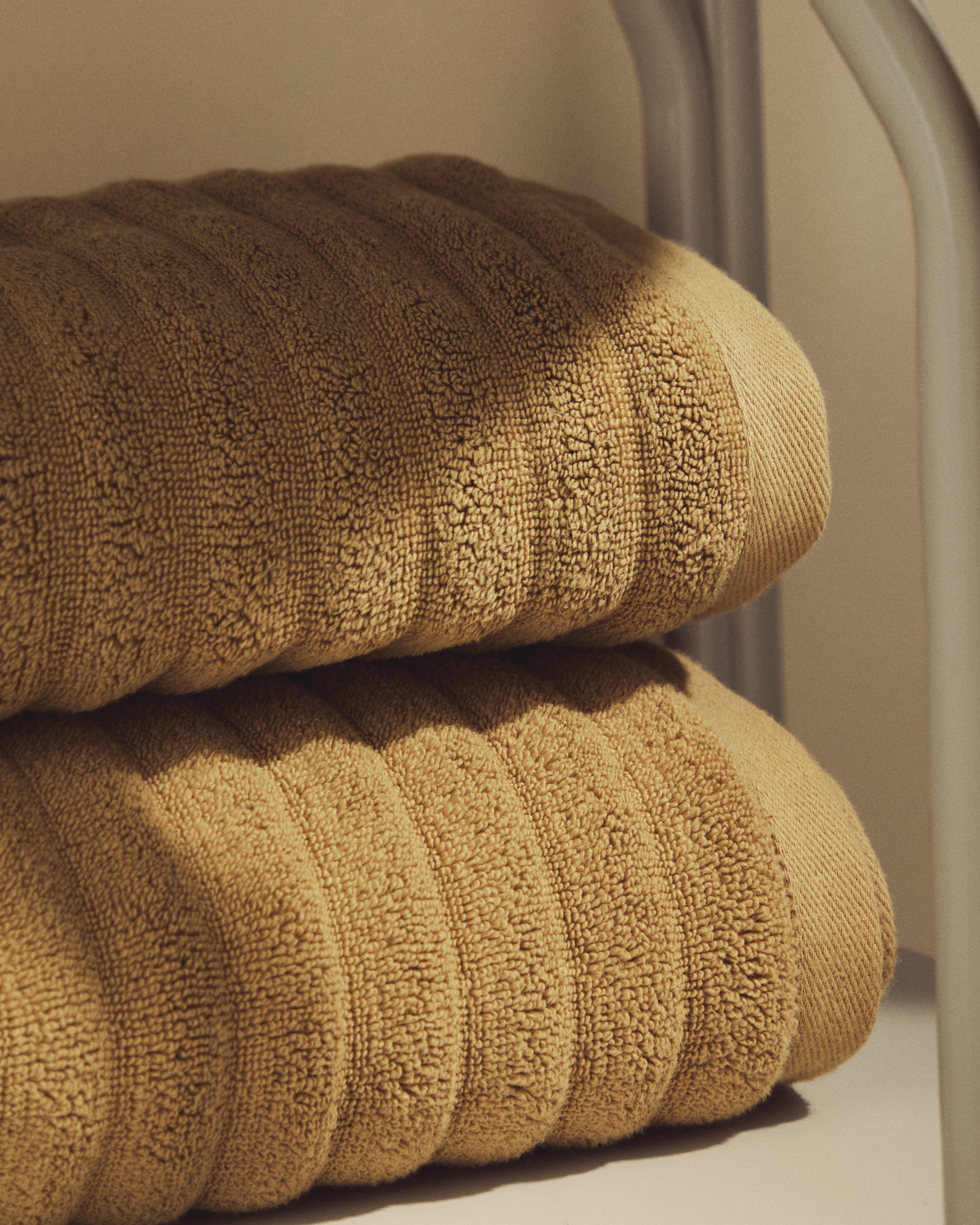 Navira 100% cotton light green hand towel 50 x 90cm - Lifestyle