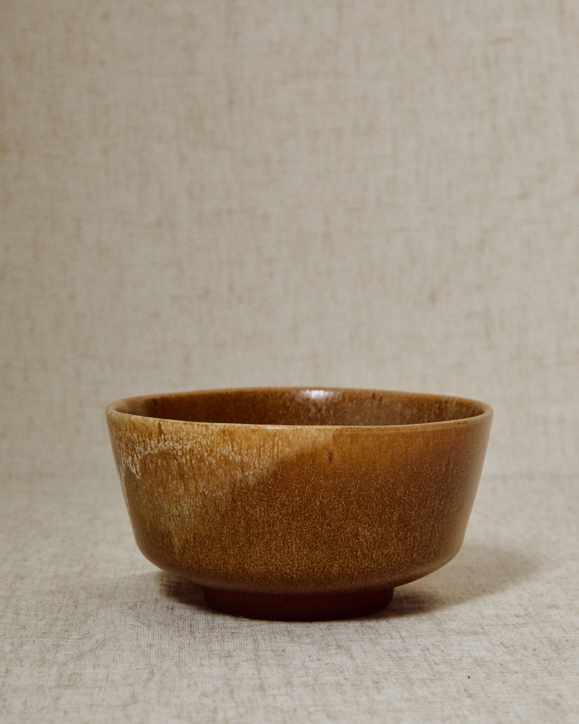 Brown ceramic Nagoli bowl - Lifestyle