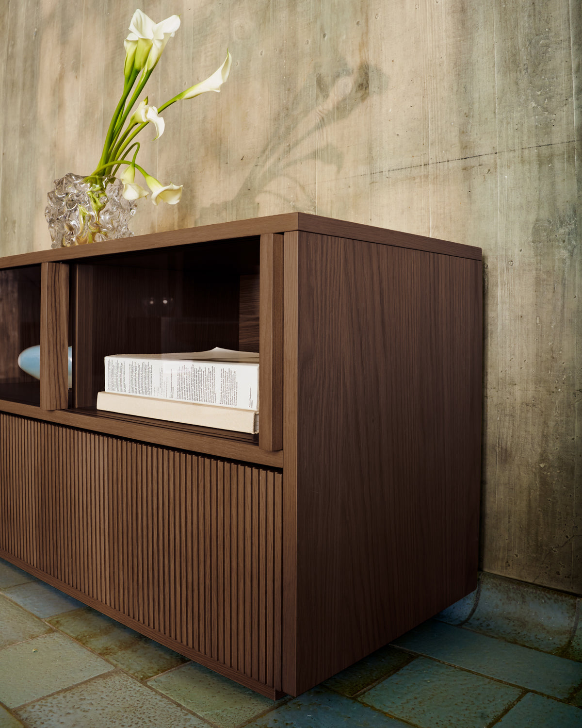 Helvine 4-drawer TV stand in ash veneer with walnut finish 242 x 53.5cm FSC 100% - Lifestyle