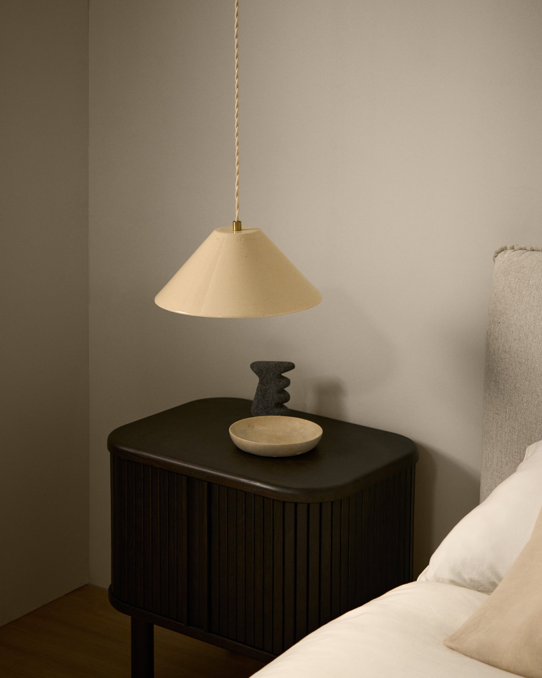 Ceren beige ceramic ceiling lamp - Lifestyle