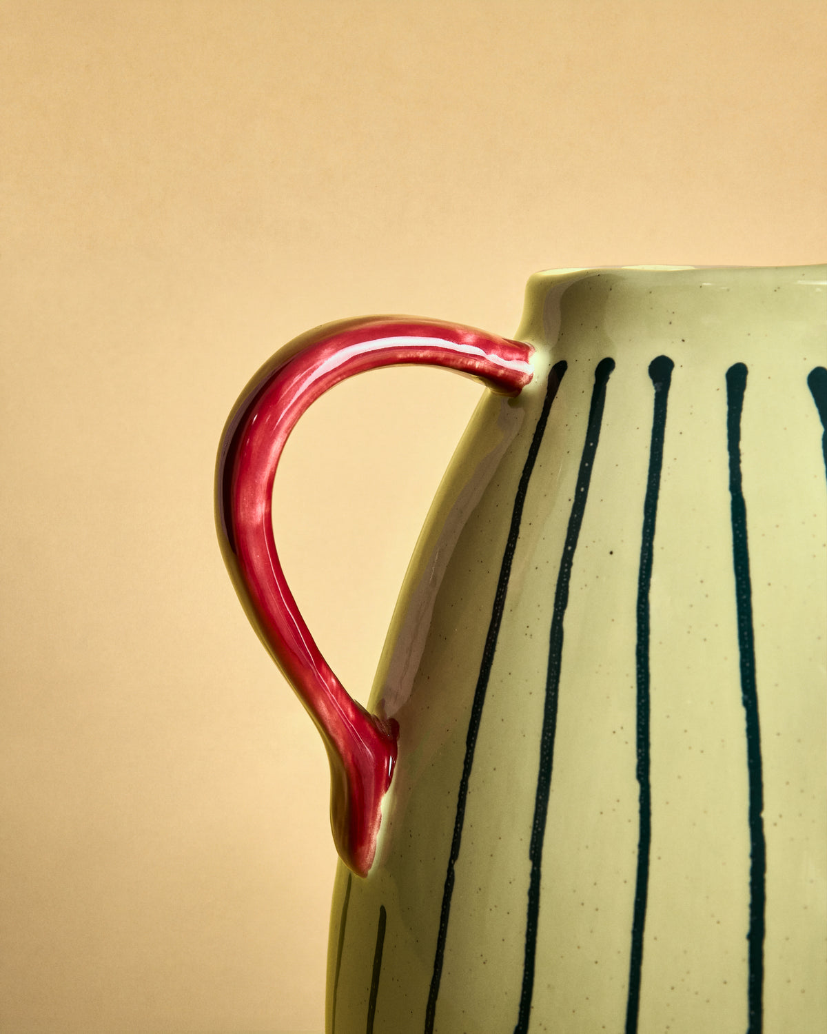 Justine Franco green and red ceramic vase 36 cm - Lifestyle