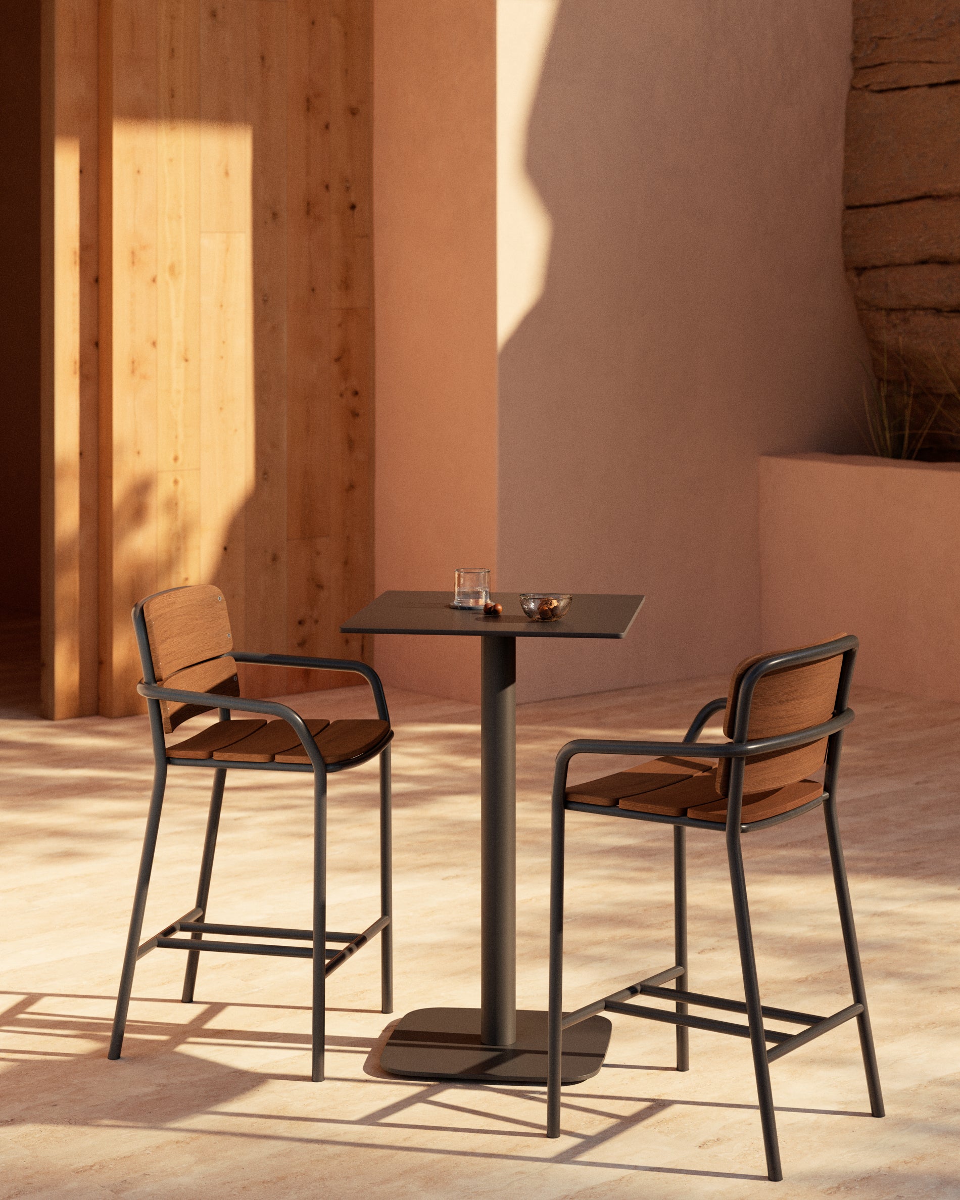 Algueret Stool Solid Eucalyptus Wood Natural Finish and Black Aluminum 65 cm FSC 100% - Lifestyle