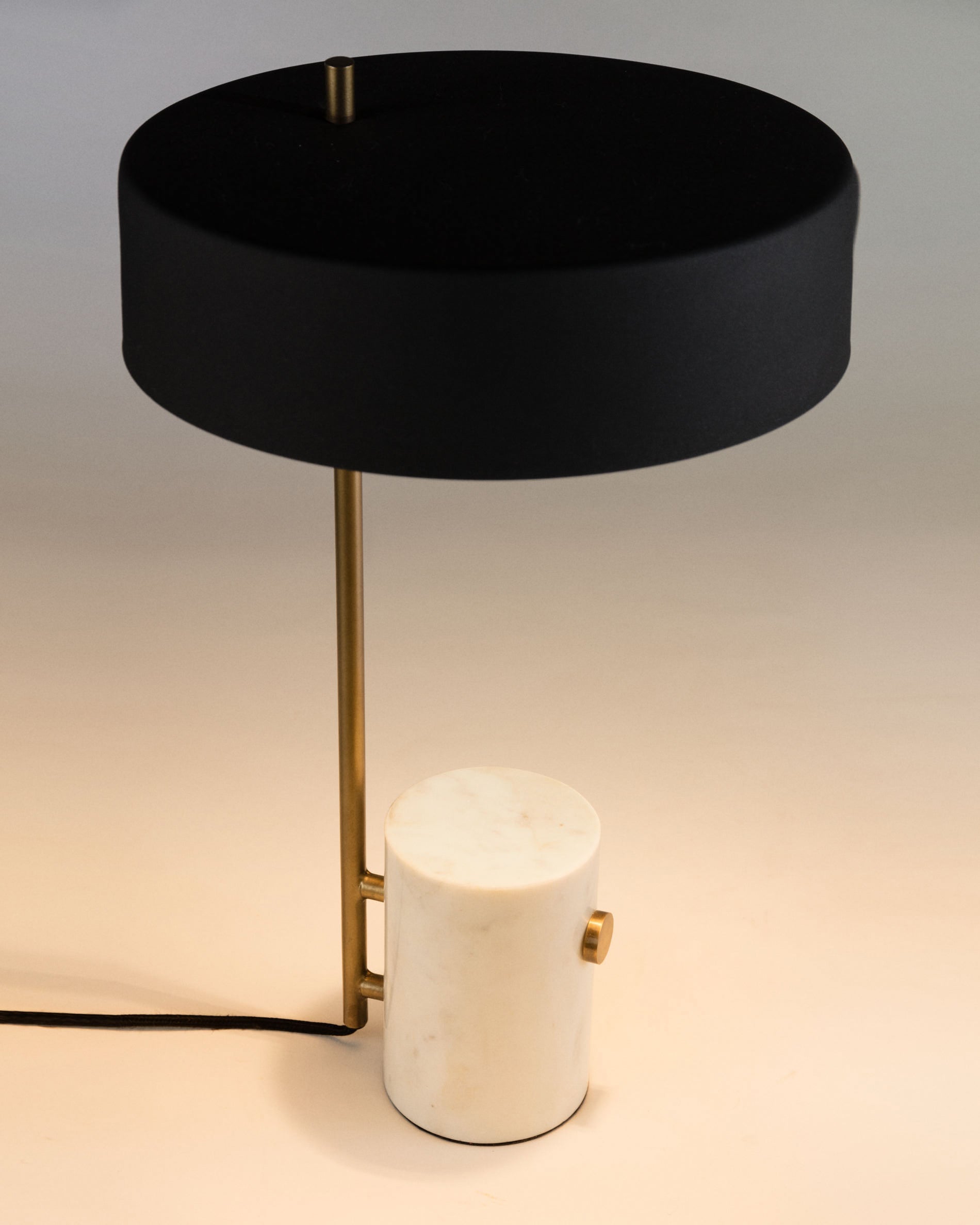 Phant table lamp in metal and marble - Detail