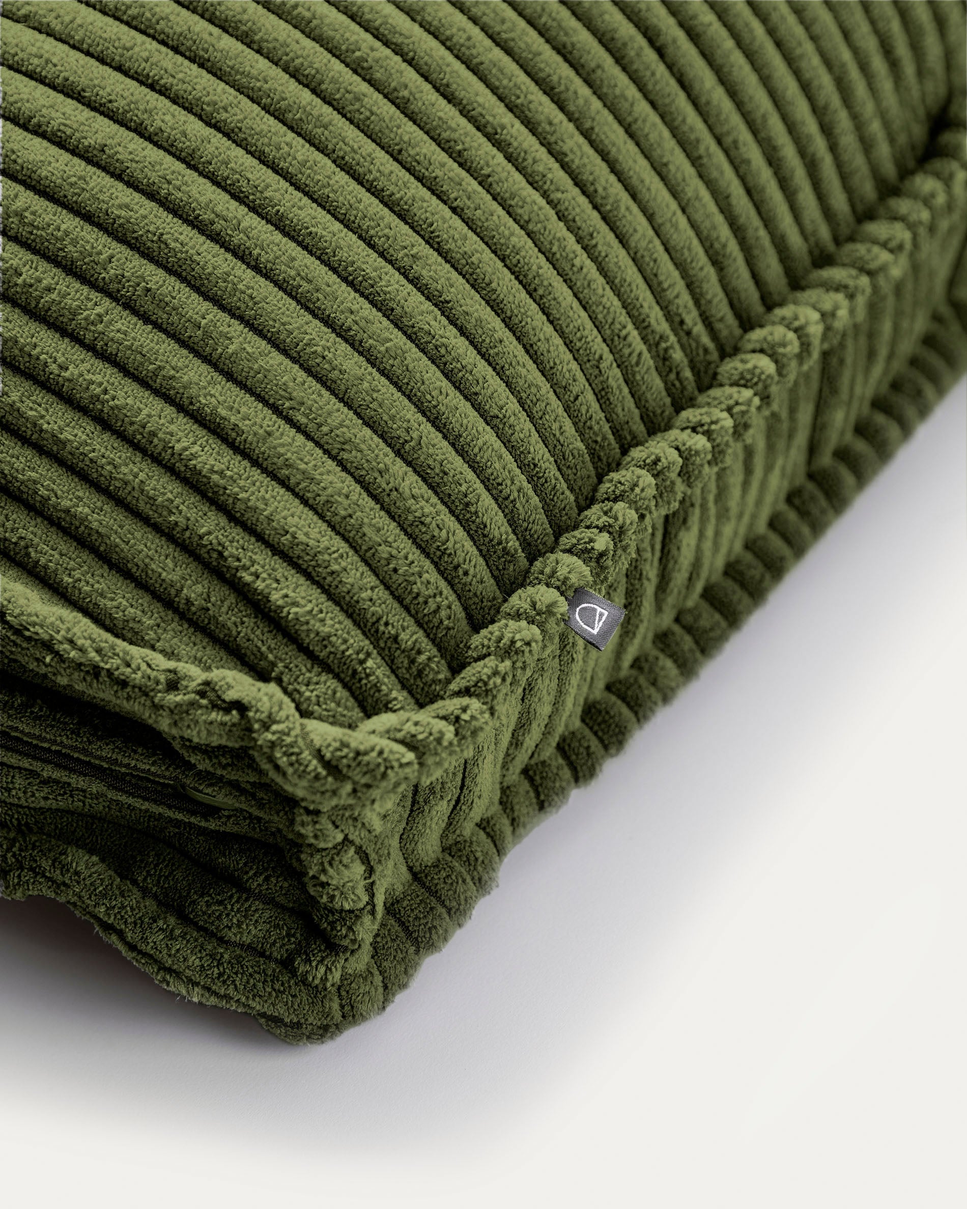 Blok cushion in green thick corduroy 50 x 60cm - Detail