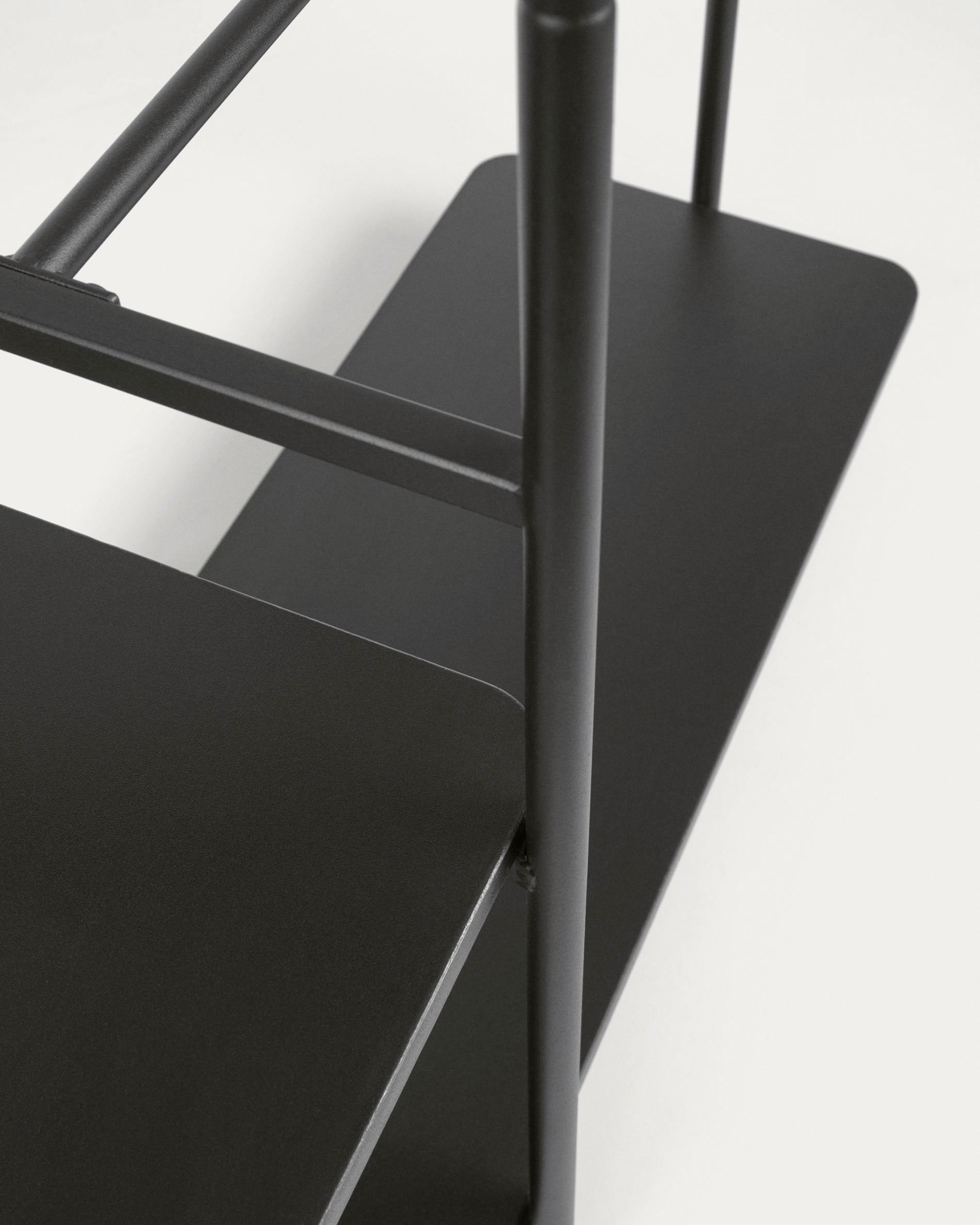 Galatia melamine and metal clothes rail with bench in black finish 100 x 150 cm - Detail