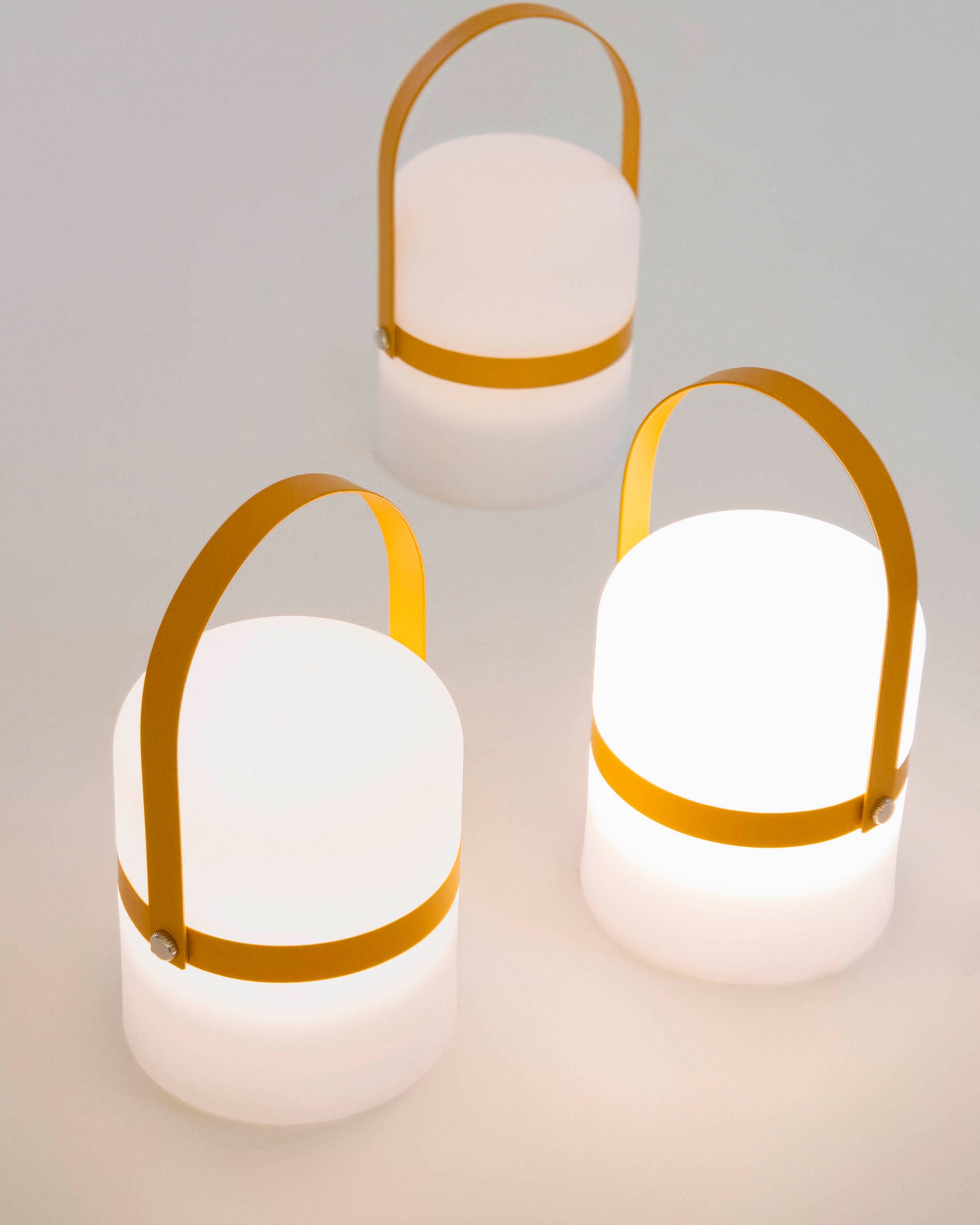 Ridley mustard yellow mini table lamp - Detail