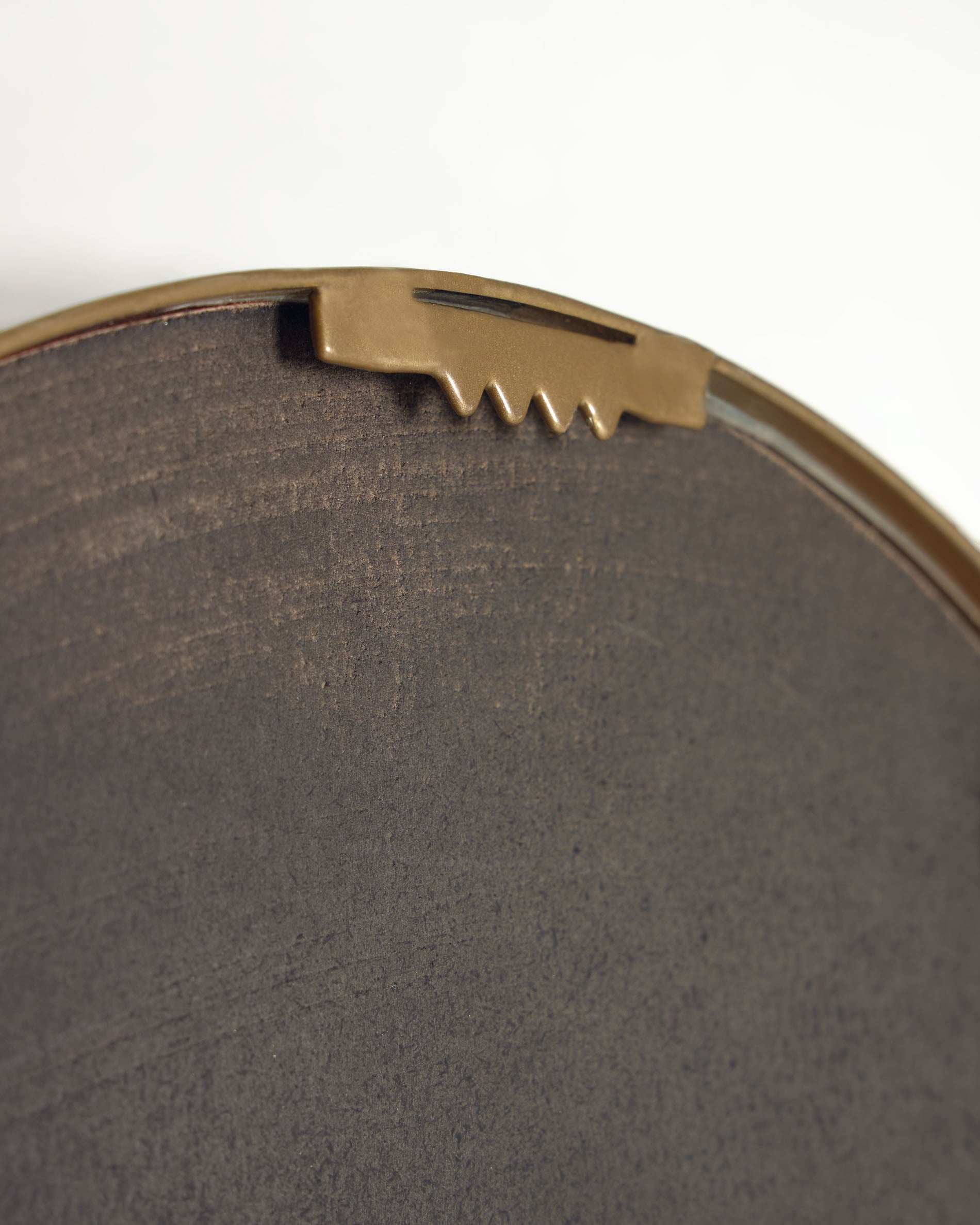 Tiare gold metal wall mirror 31 x 101 cm - Detail