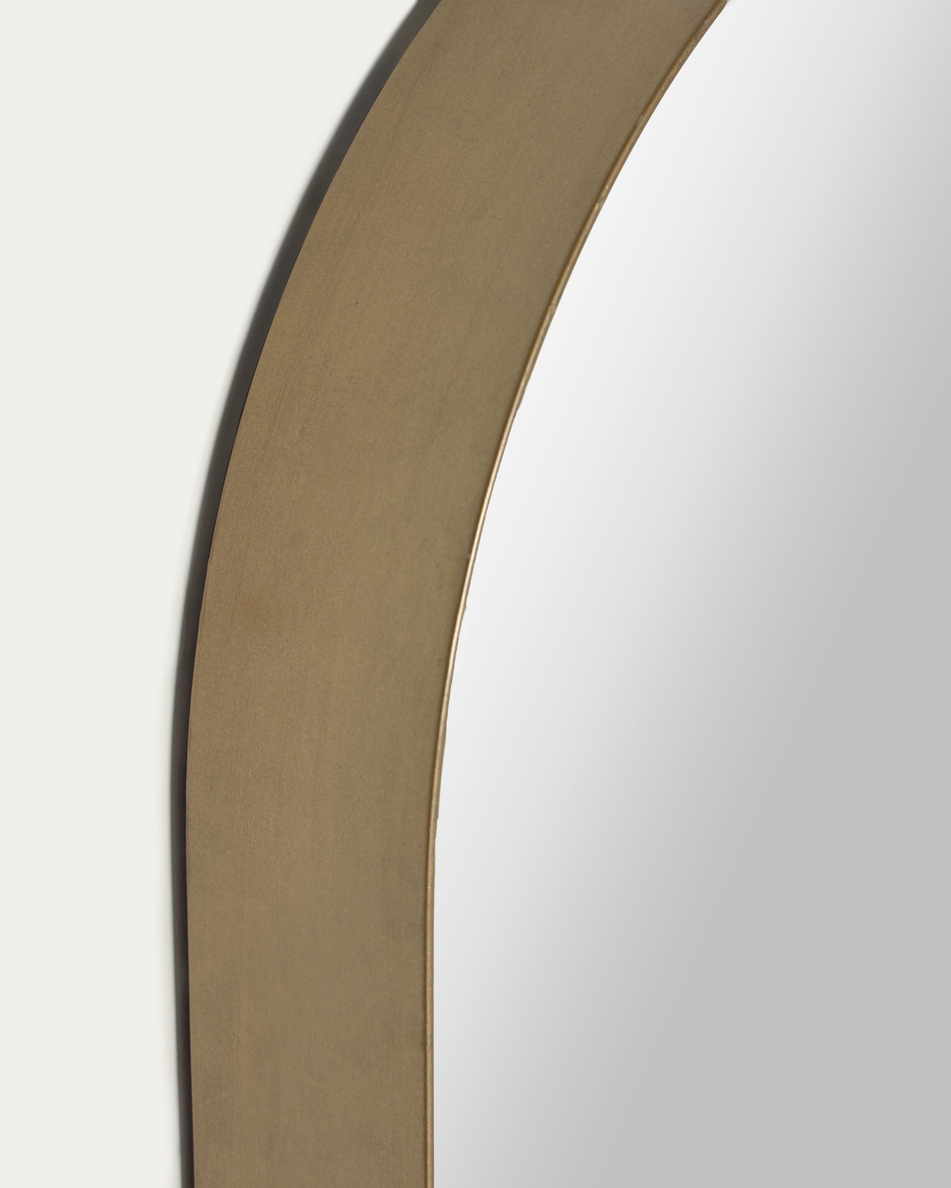 Tiare gold metal wall mirror 31 x 61,5 cm - Detail