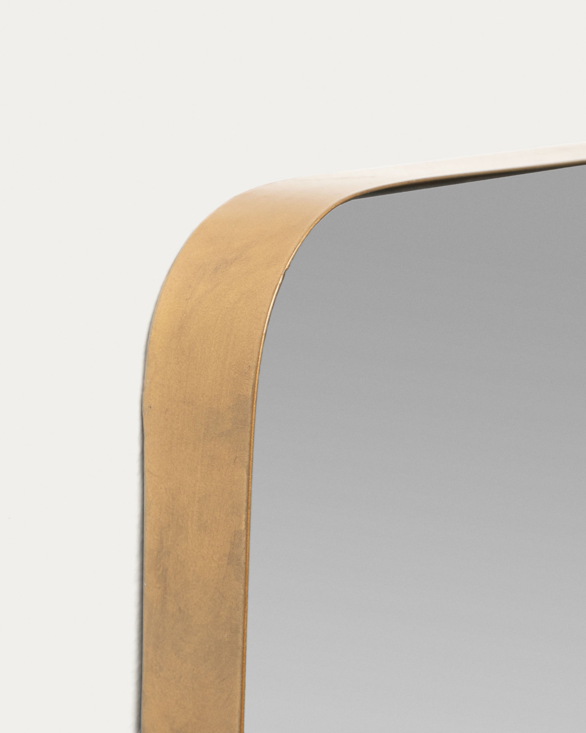 Marco gold metal wall mirror 55 x 150,5 cm - Detail