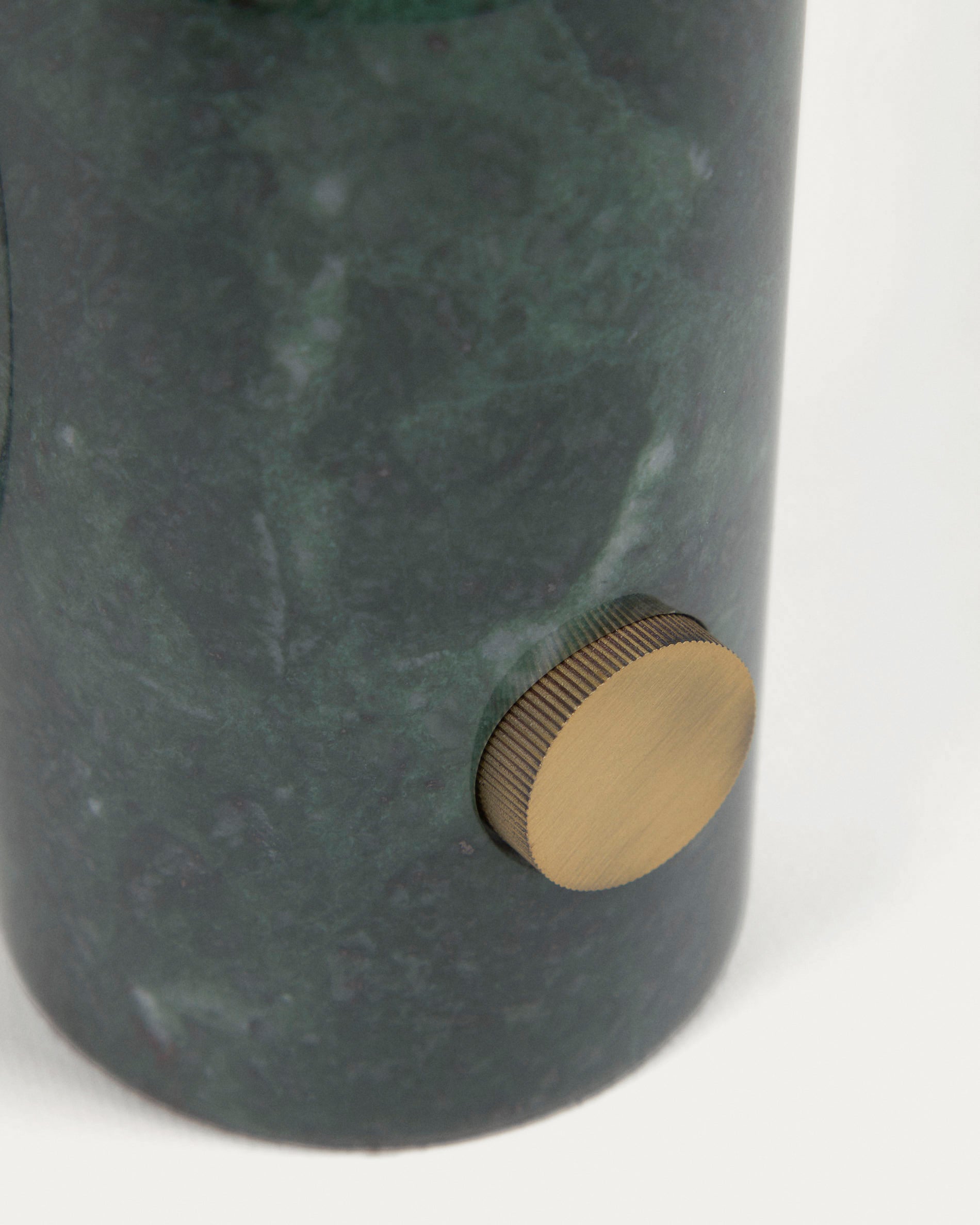 Lonela table lamp in marble with green finish - Detail