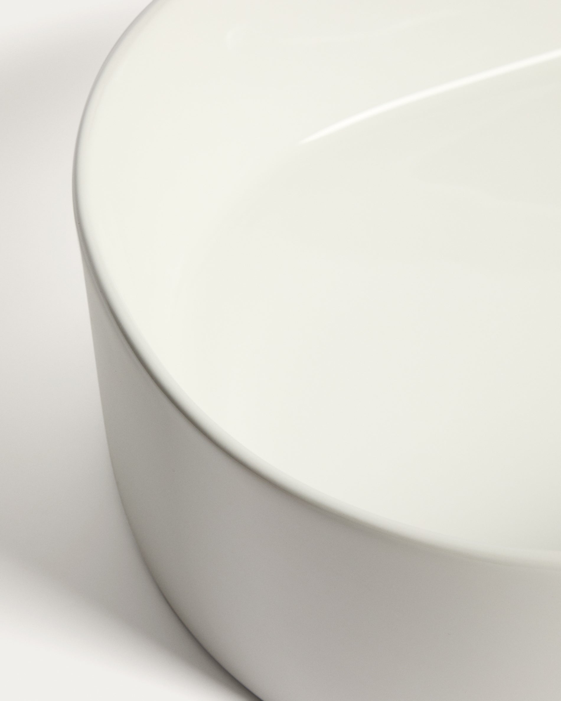 Ovara countertop basin in white glazed ceramic 50 x 31 cm - Detail