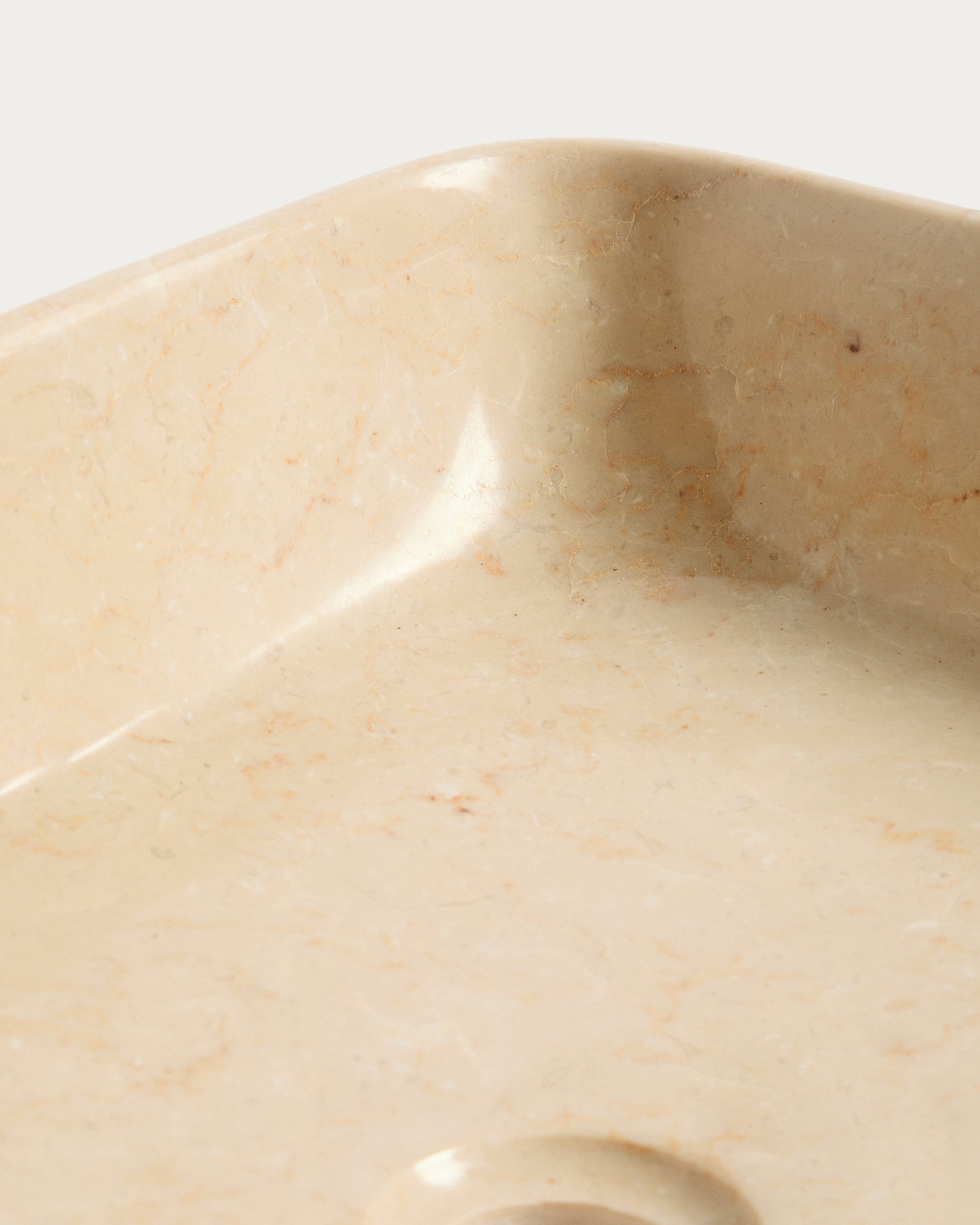 Darnen beige marble countertop washbasin 55 x 35cm - Detail