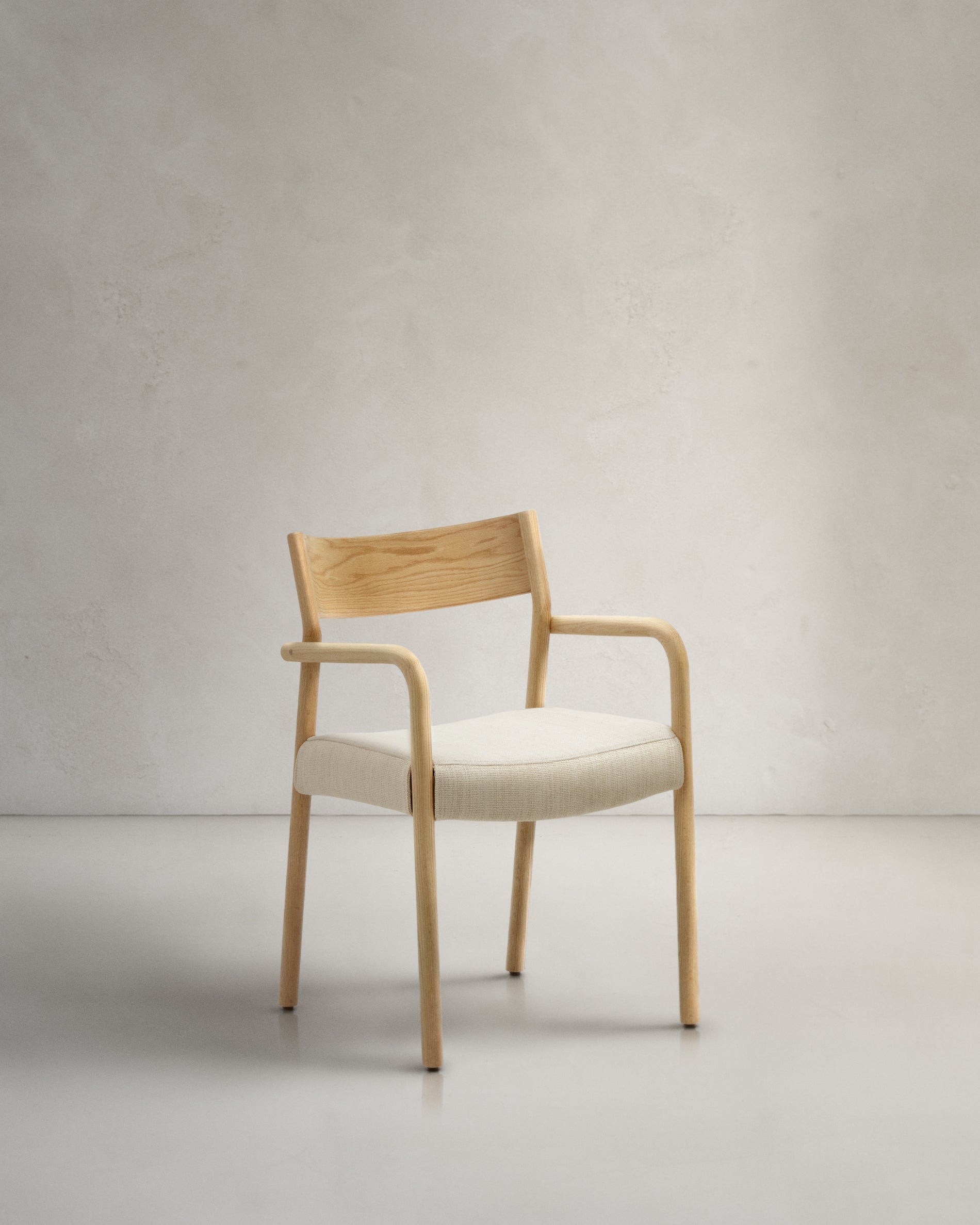 Falconera chair with a removable cover in solid oak wood with natural finish FSC Mix Credit - Product View