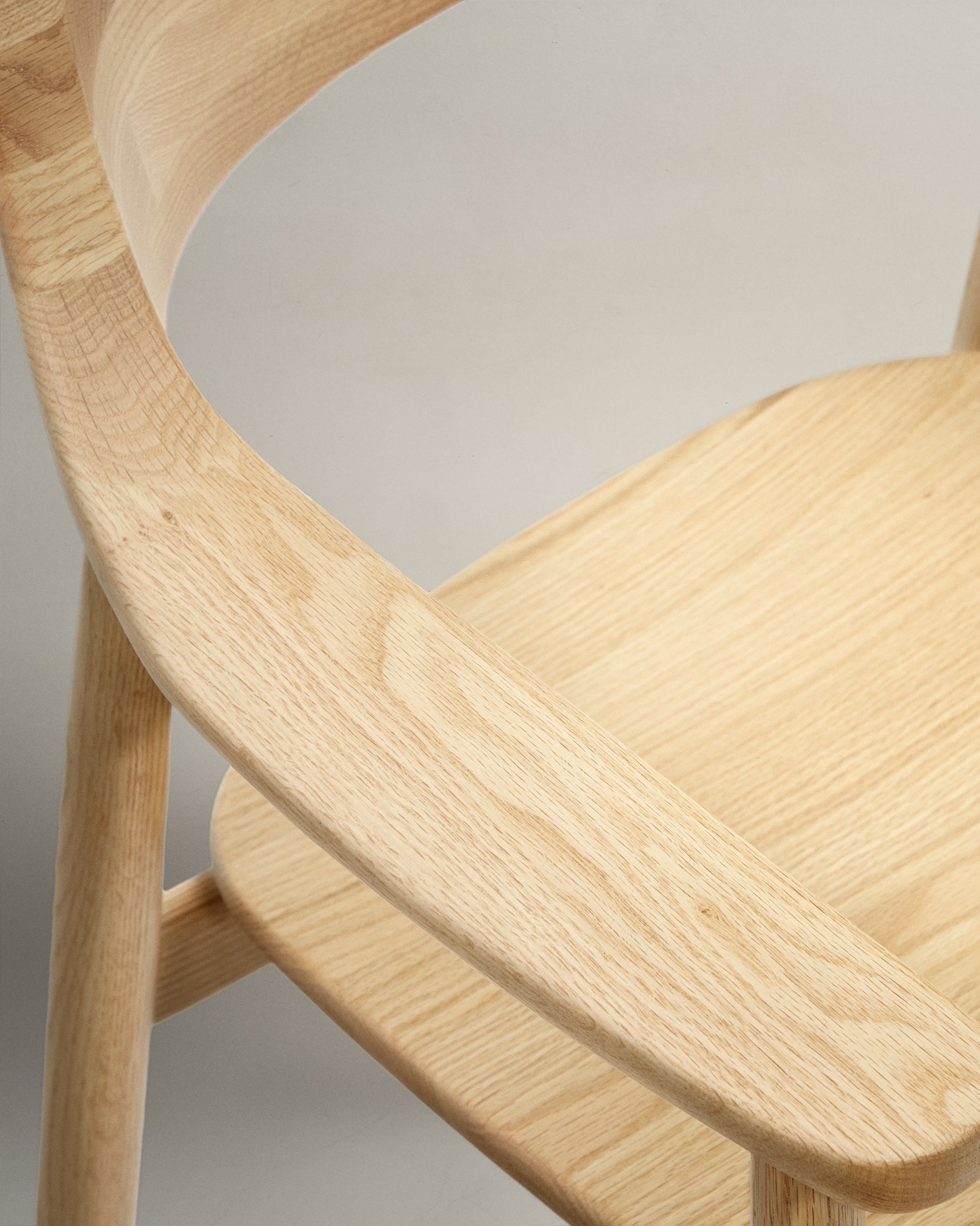 Fondes chair in solid oak wood with natural finish FSC Mix Credit - Detail