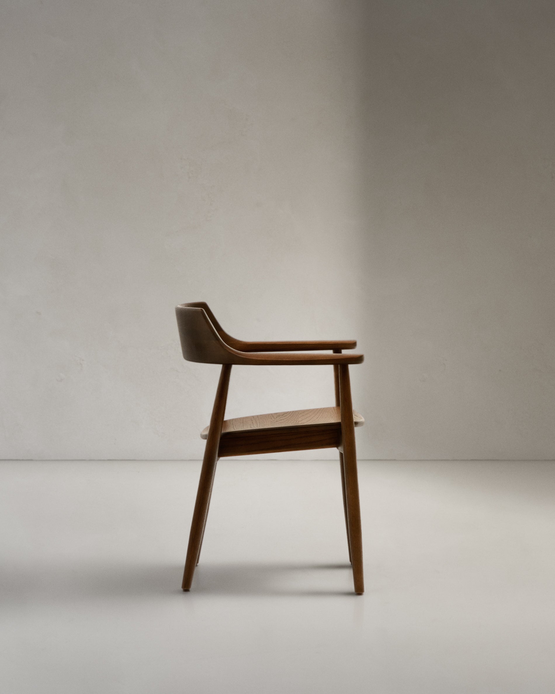 Fondes chair in solid oak wood with walnut finish FSC Mix Credit - Product View