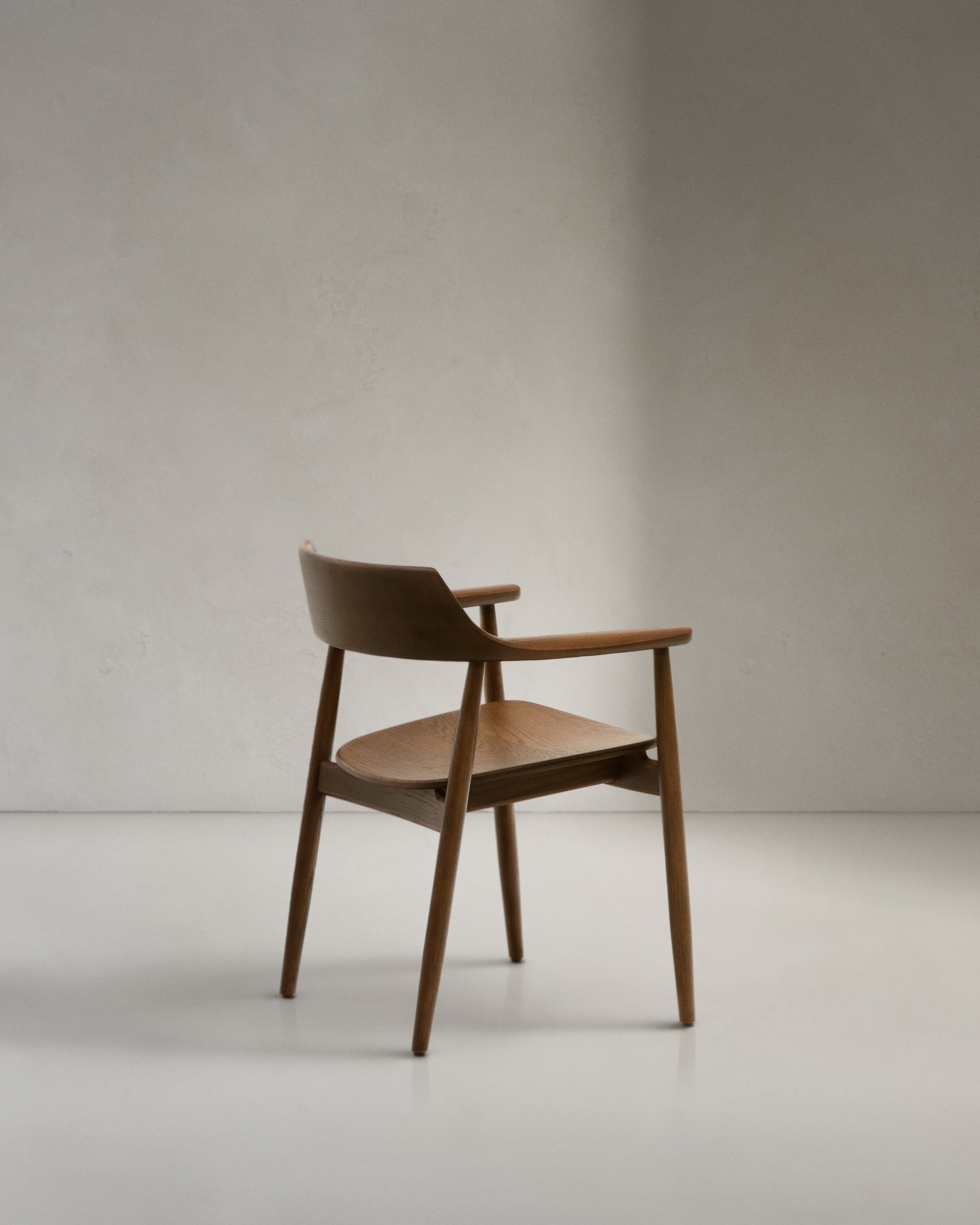 Fondes chair in solid oak wood with walnut finish FSC Mix Credit - Product View