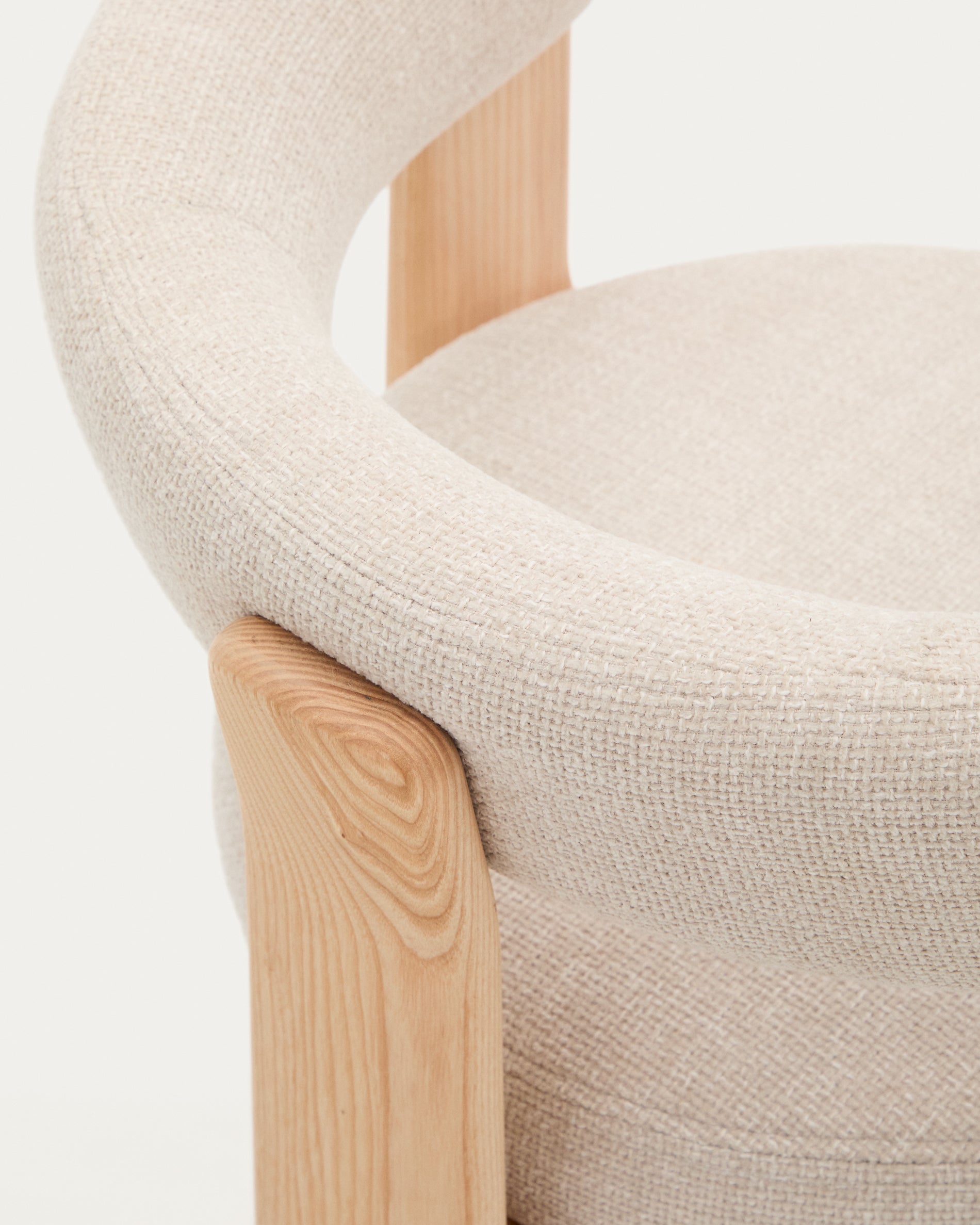 Granite 3-legged chair in beige chenille and solid ash wood in a natural tone finish FSC 100% - Detail