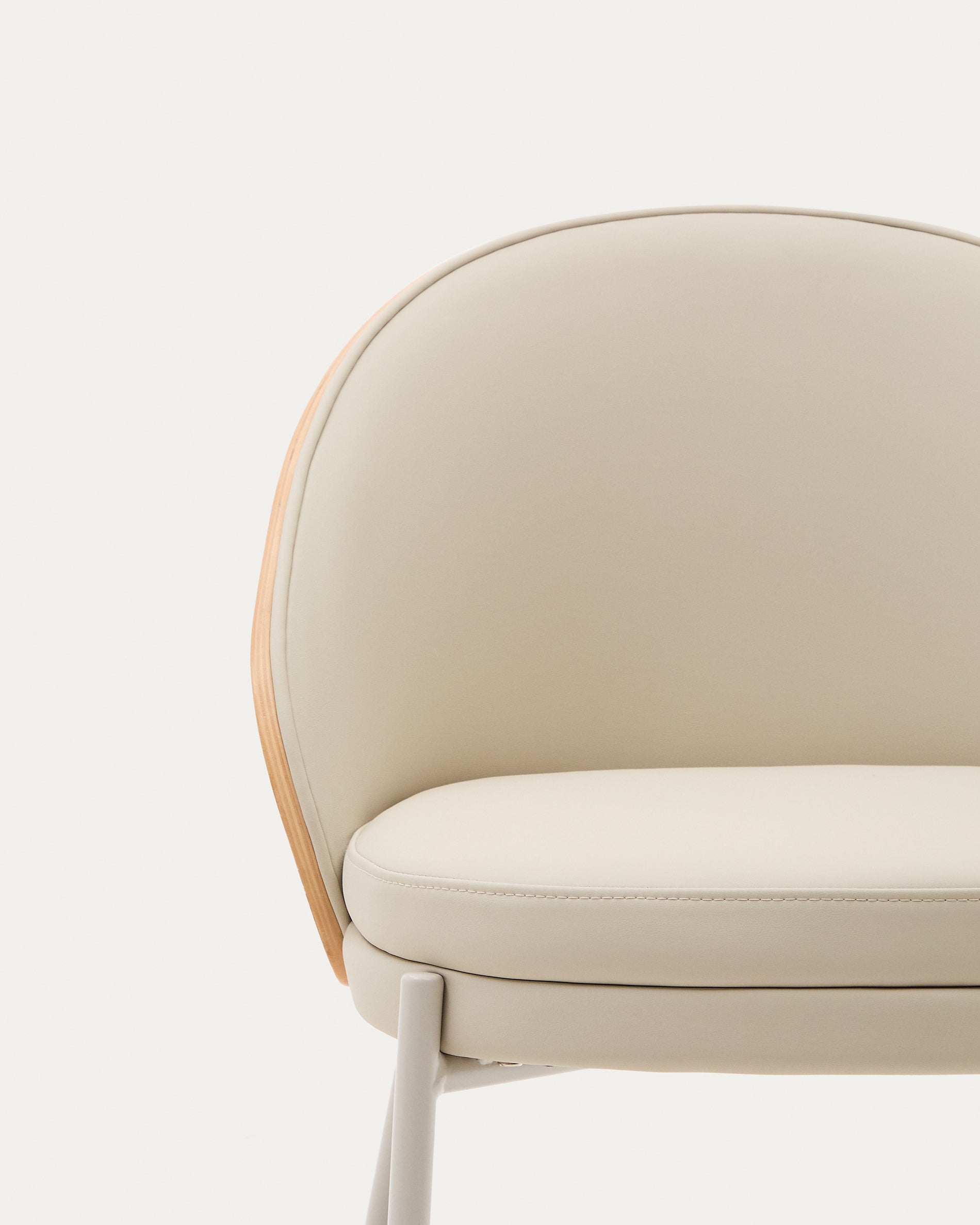 Eamy beige faux leather chair, ash veneer with natural finish and beige metal - Detail