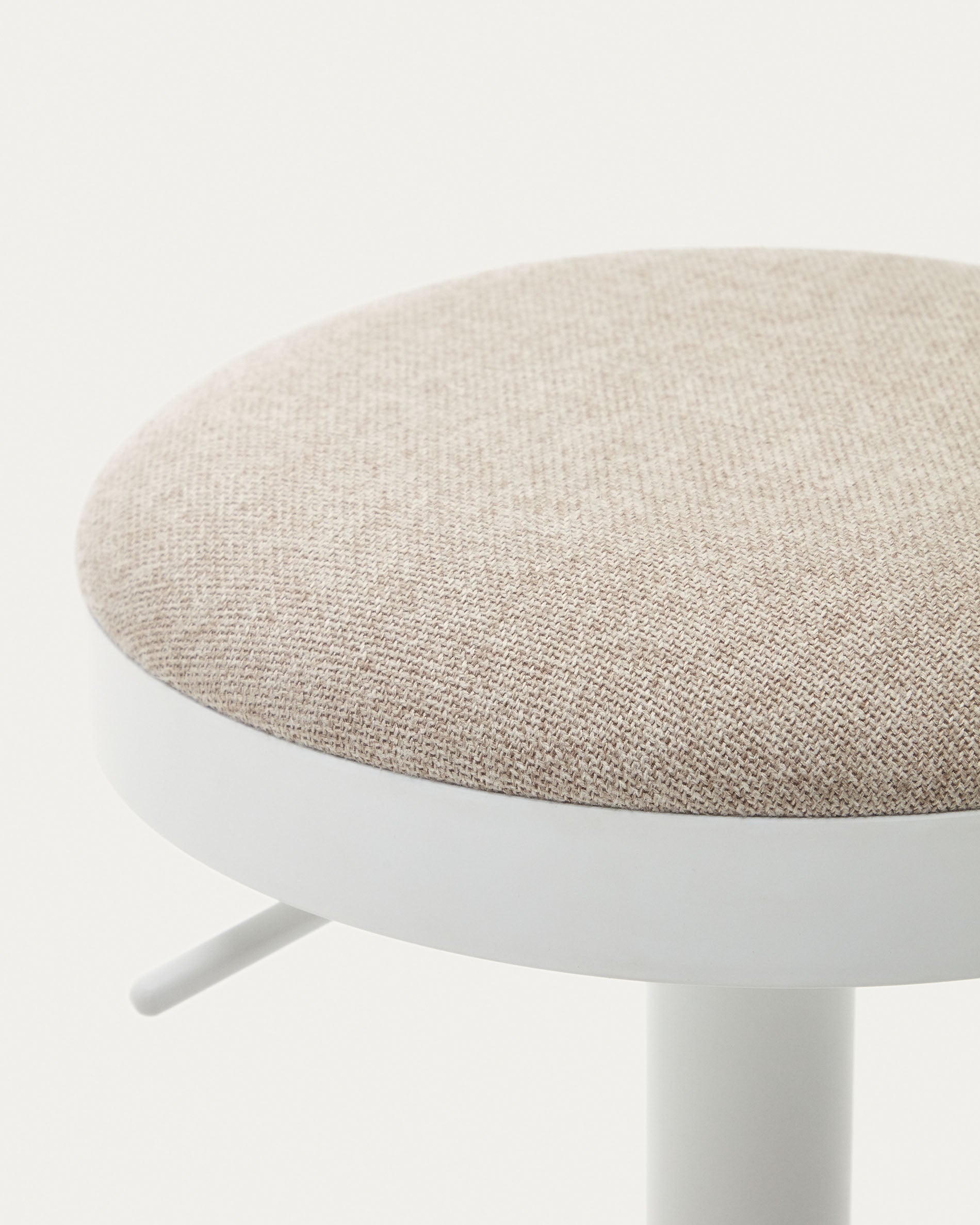 Zaib stool in beige chenille and matt white steel height 63-84 cm FSC 100% - Detail