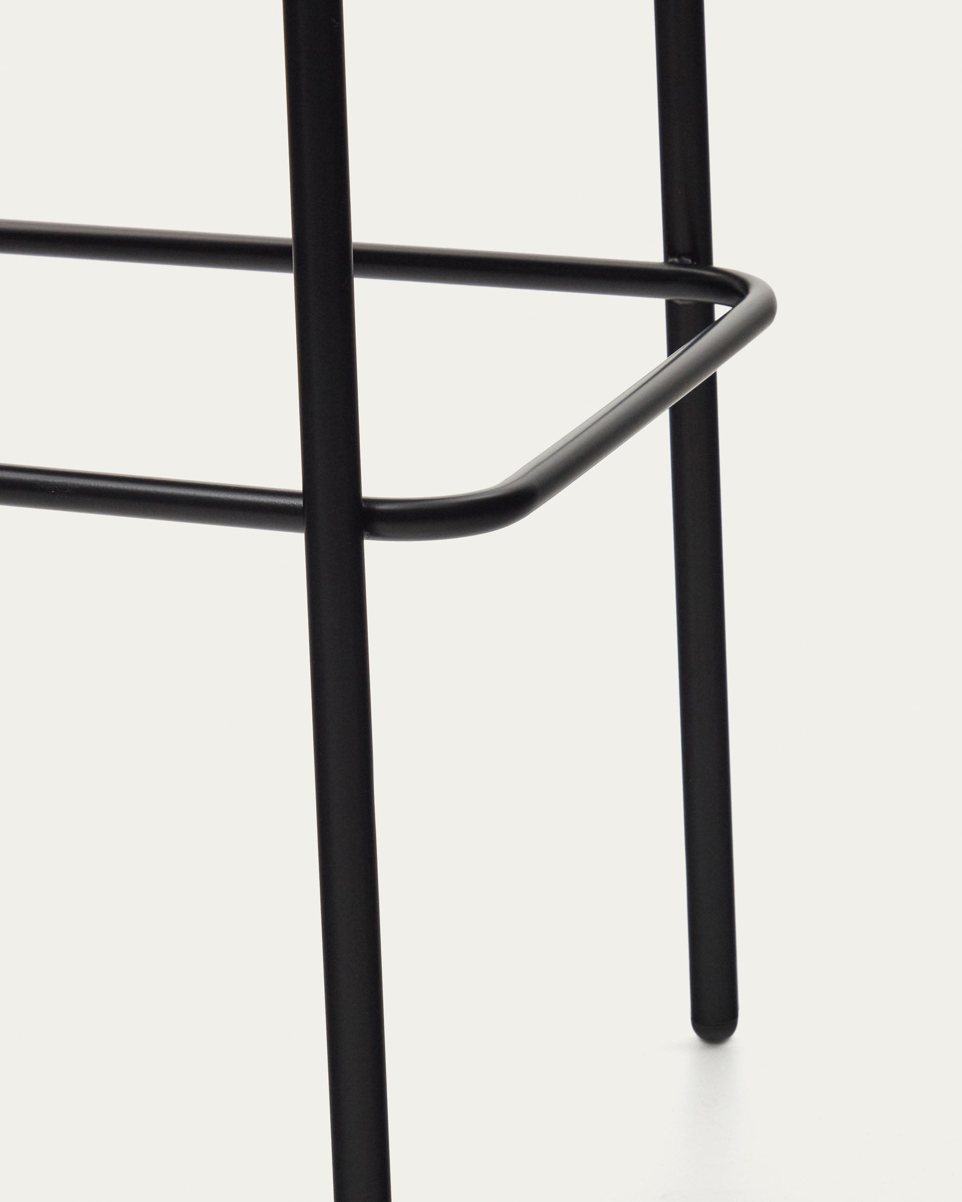 Eamy stool light grey chenille and ash wood veneer with a natural finish and black metal, 65 cm - Detail