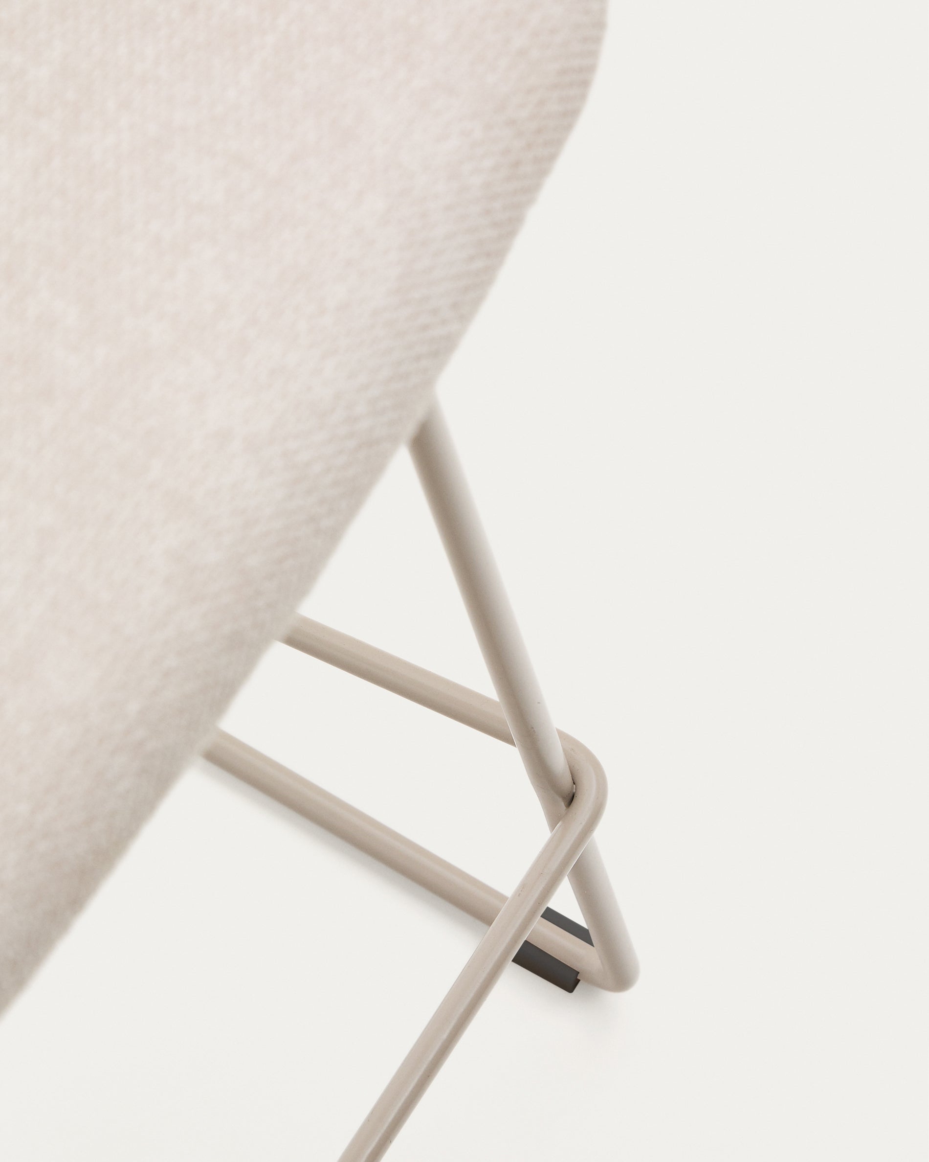Zahara beige stool with steel in a beige finish, height 76 cm - Detail