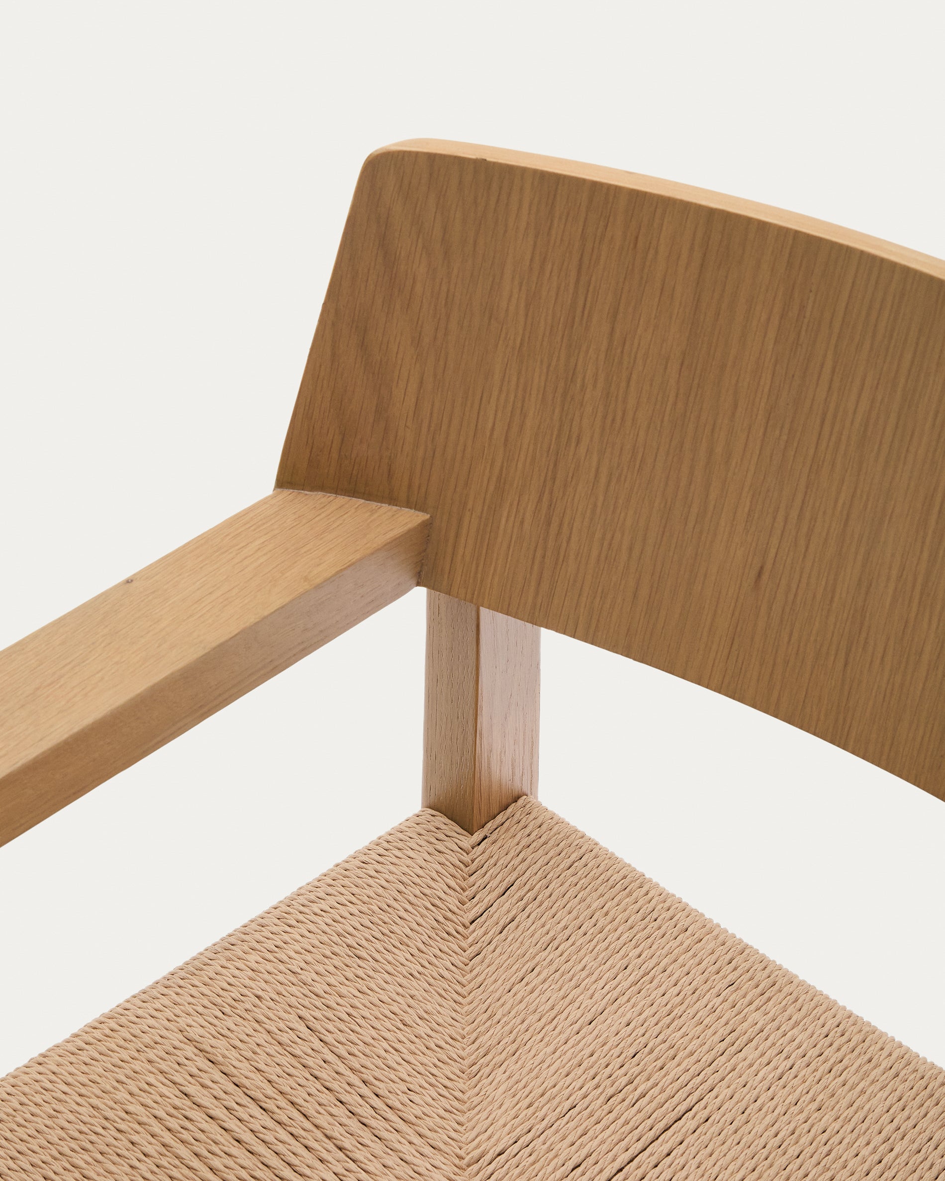 Idun chair made of FSC Mix Credit solid oak wood with natural tone finish and rope cord seat