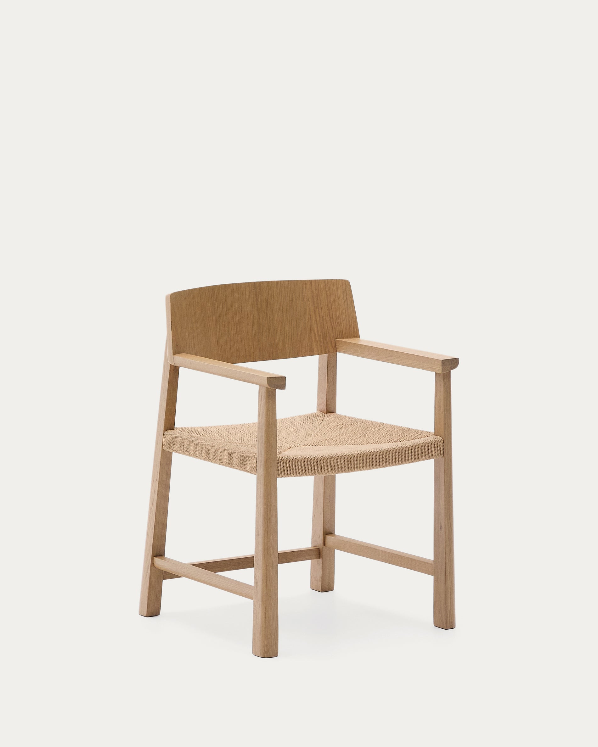 Idun chair made of FSC Mix Credit solid oak wood with natural tone finish and rope cord seat