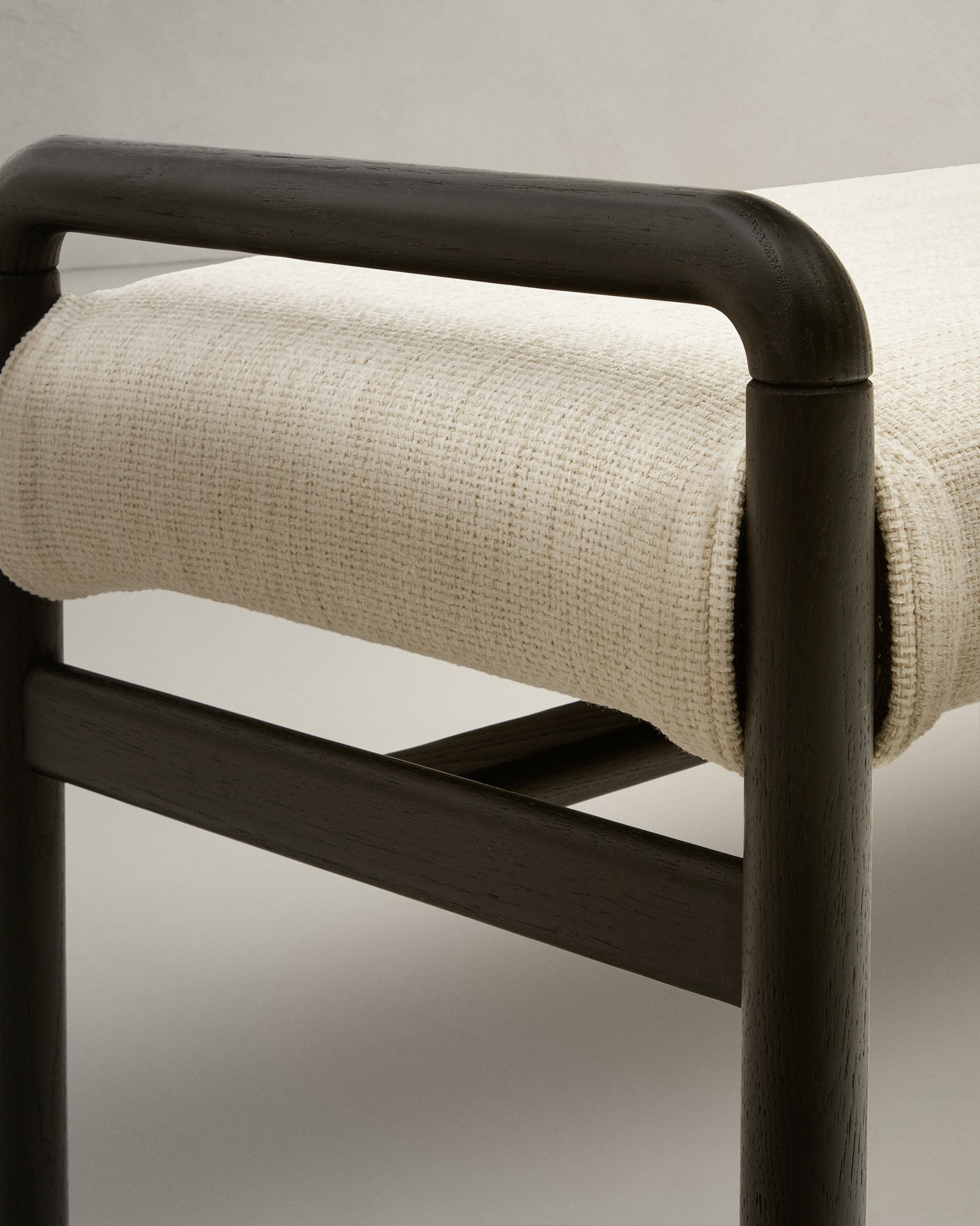 Macaret bench with removable cover solid oak wood with black finish 120 cm FSC Mix Credit - Detail
