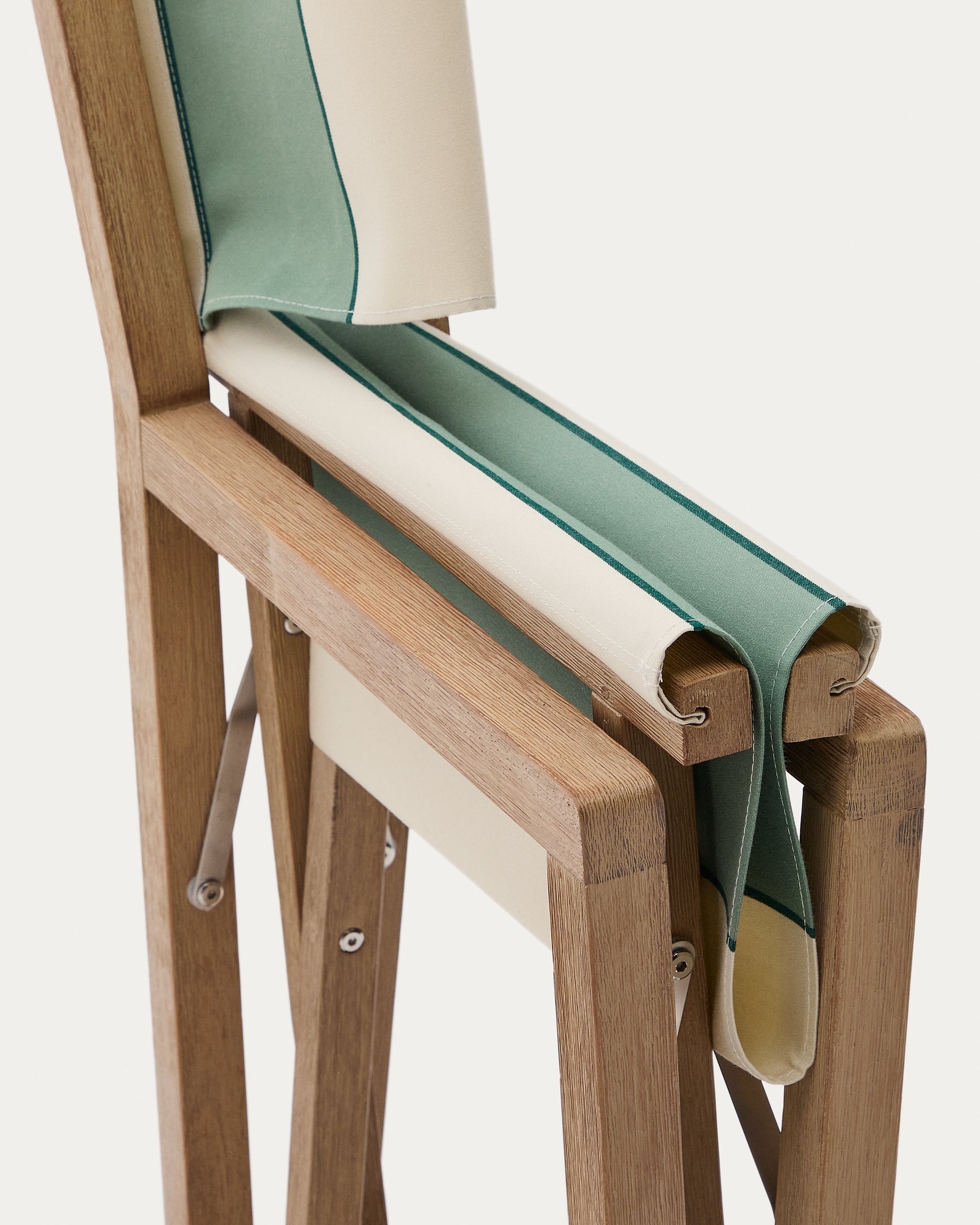 Vilara green and beige striped outdoor folding chair made of FSC 100% solid acacia wood - Detail