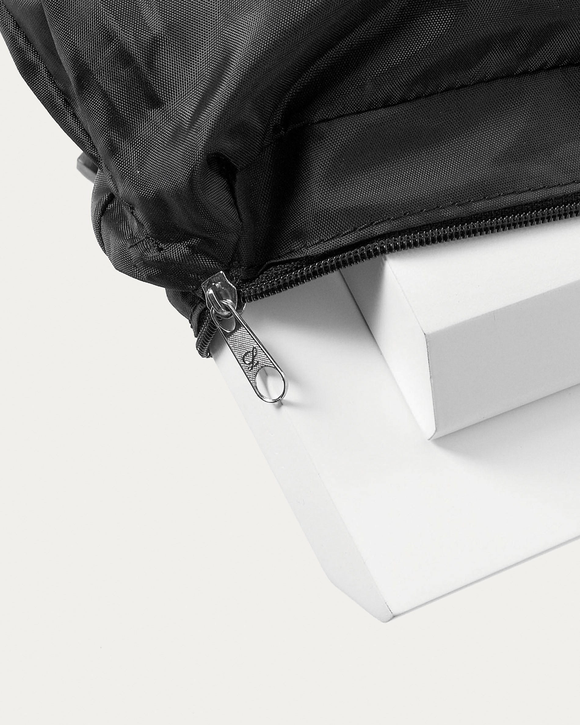 Bag for round table extensions - Detail