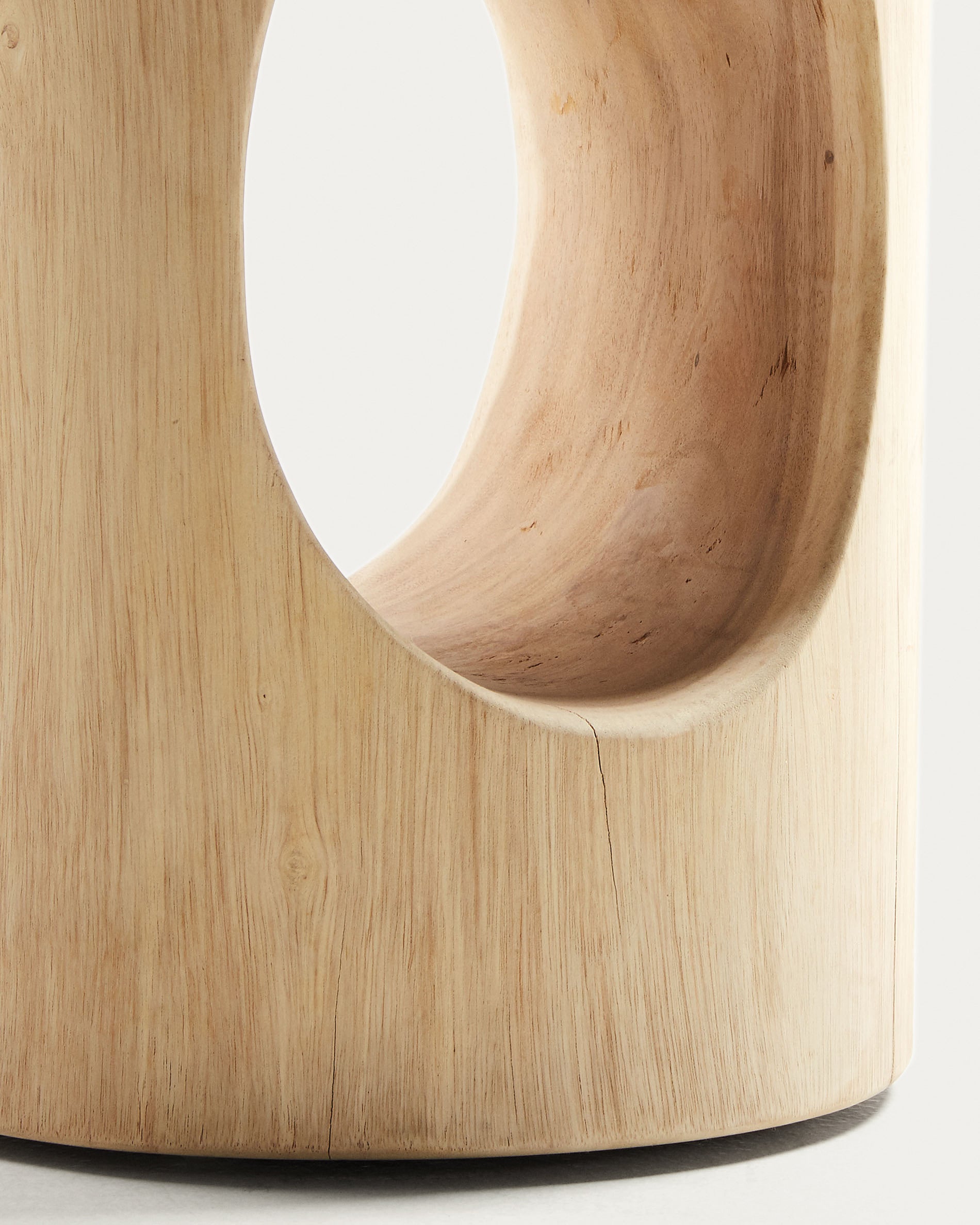 Halker solid rain tree wood side table, Ø 30 cm - Detail