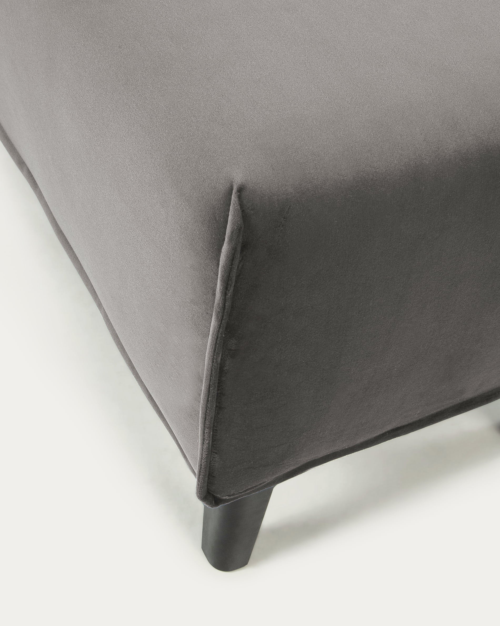 Grey velvet bench cover Dyla - Detail