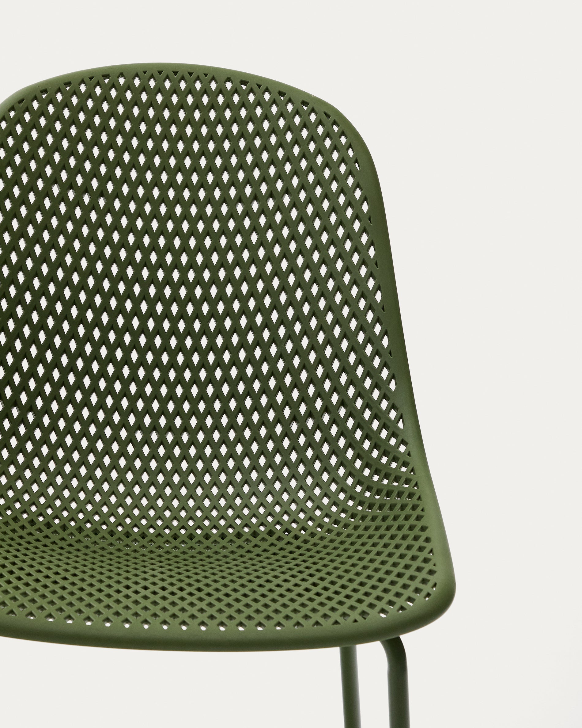 Quinby outdoor chair with green steel legs - Detail